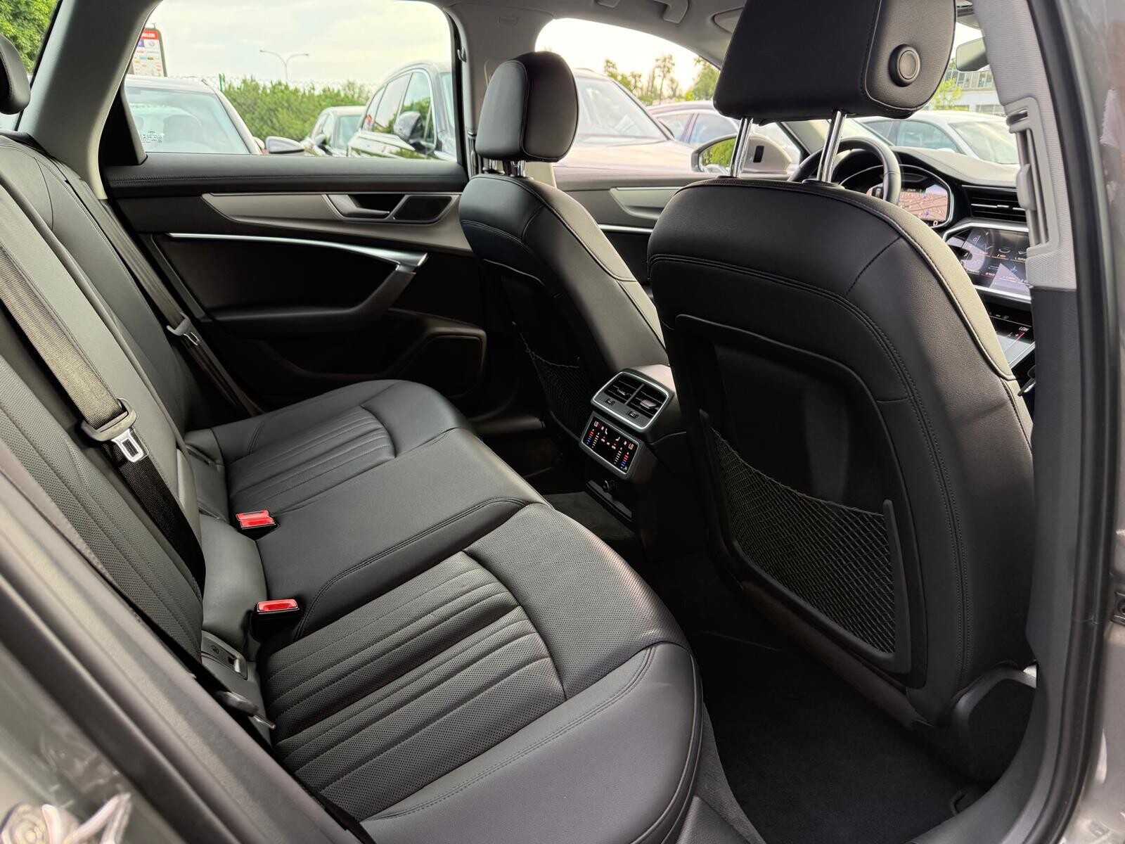 Audi A6 Avant - zdjęcie 20