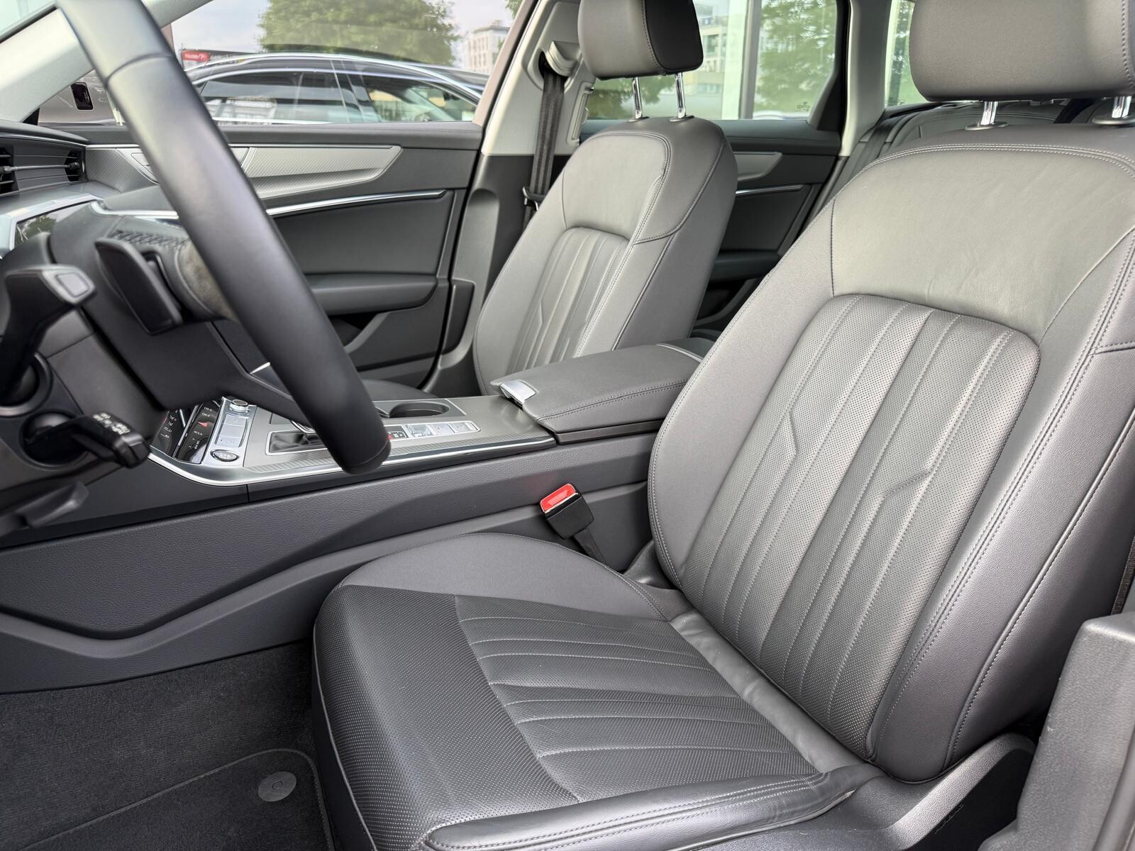 Audi A6 Avant - zdjęcie 14