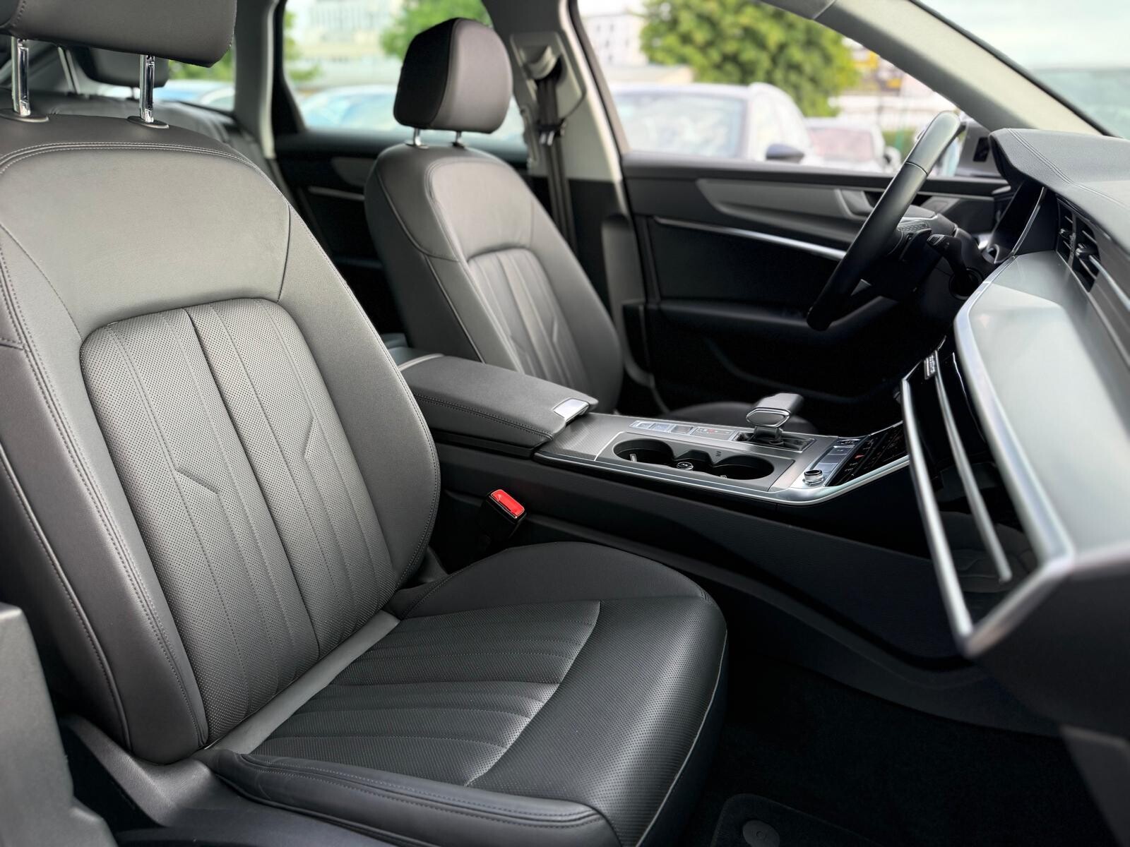 Audi A6 Avant - zdjęcie 22