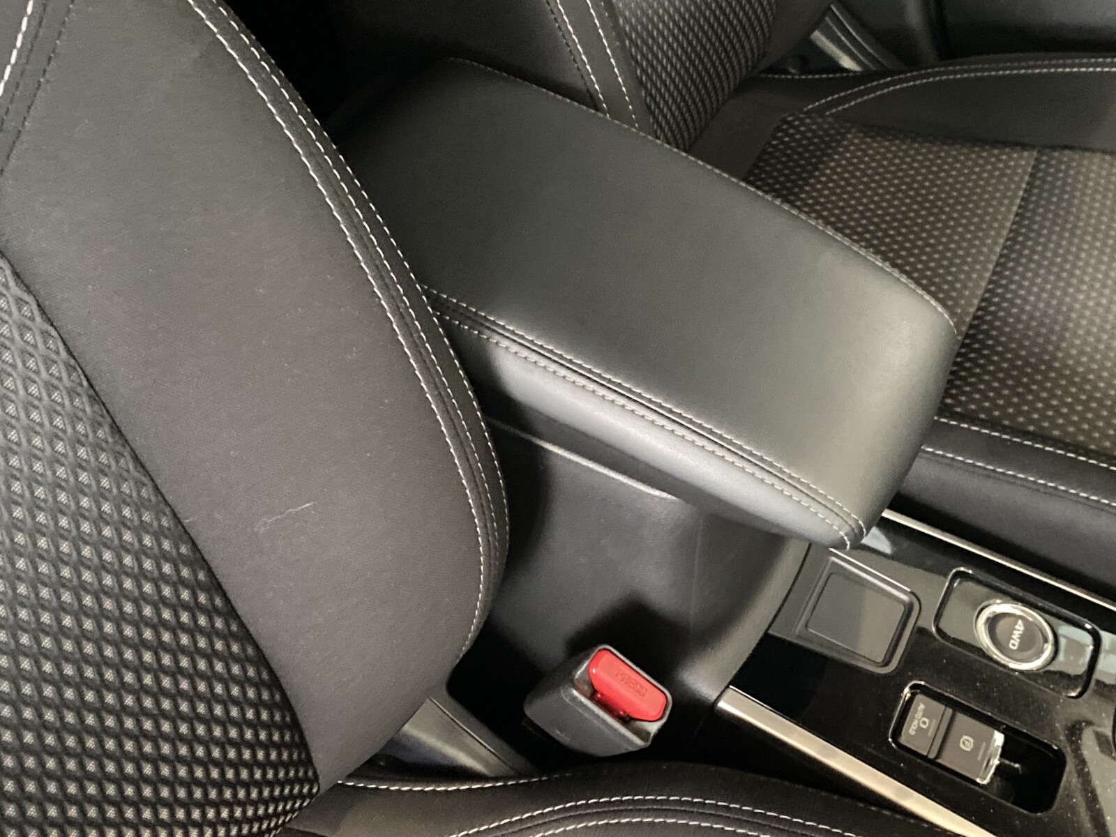 Mitsubishi Outlander - zdjęcie 16