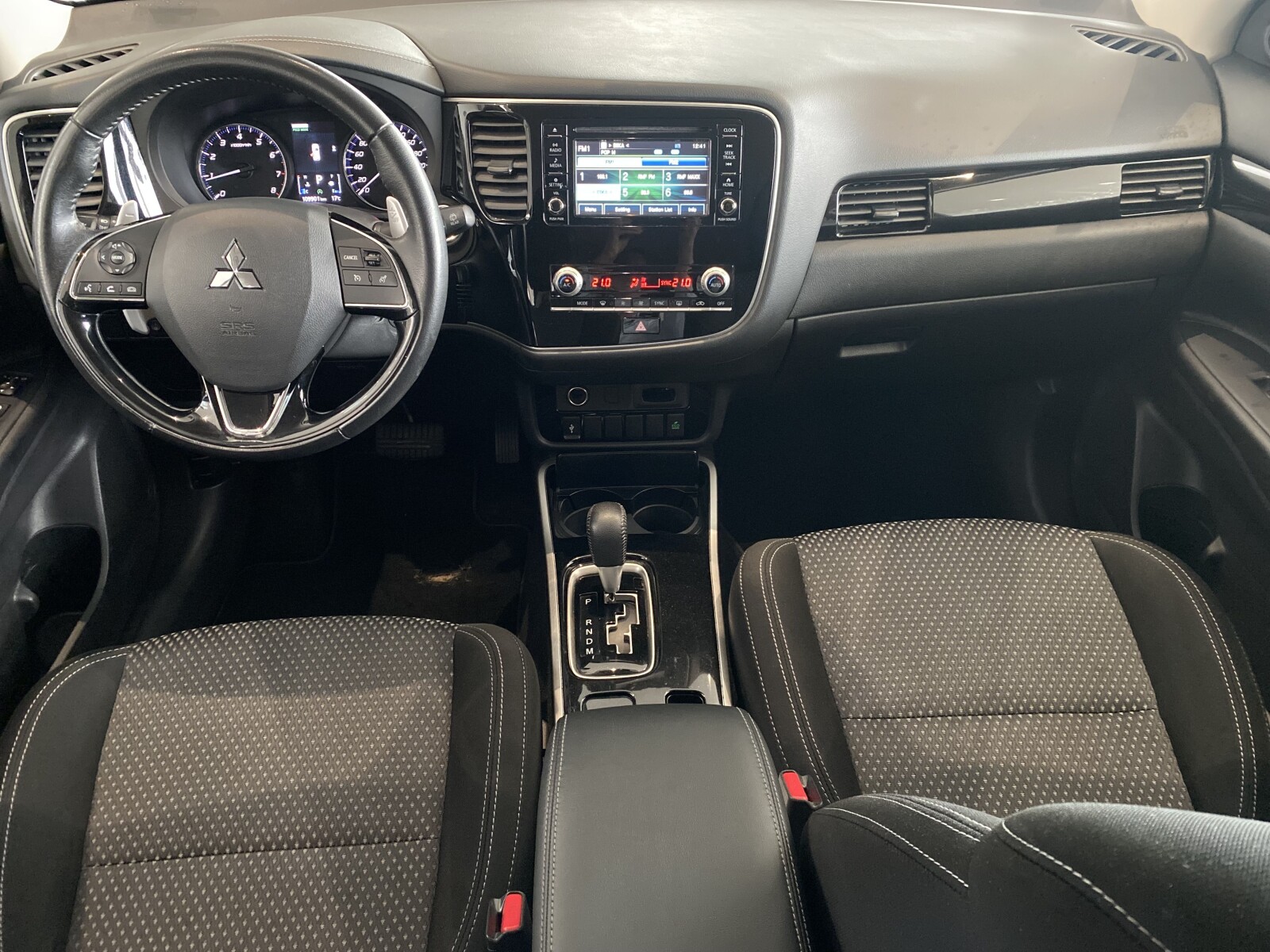 Mitsubishi Outlander - zdjęcie 13