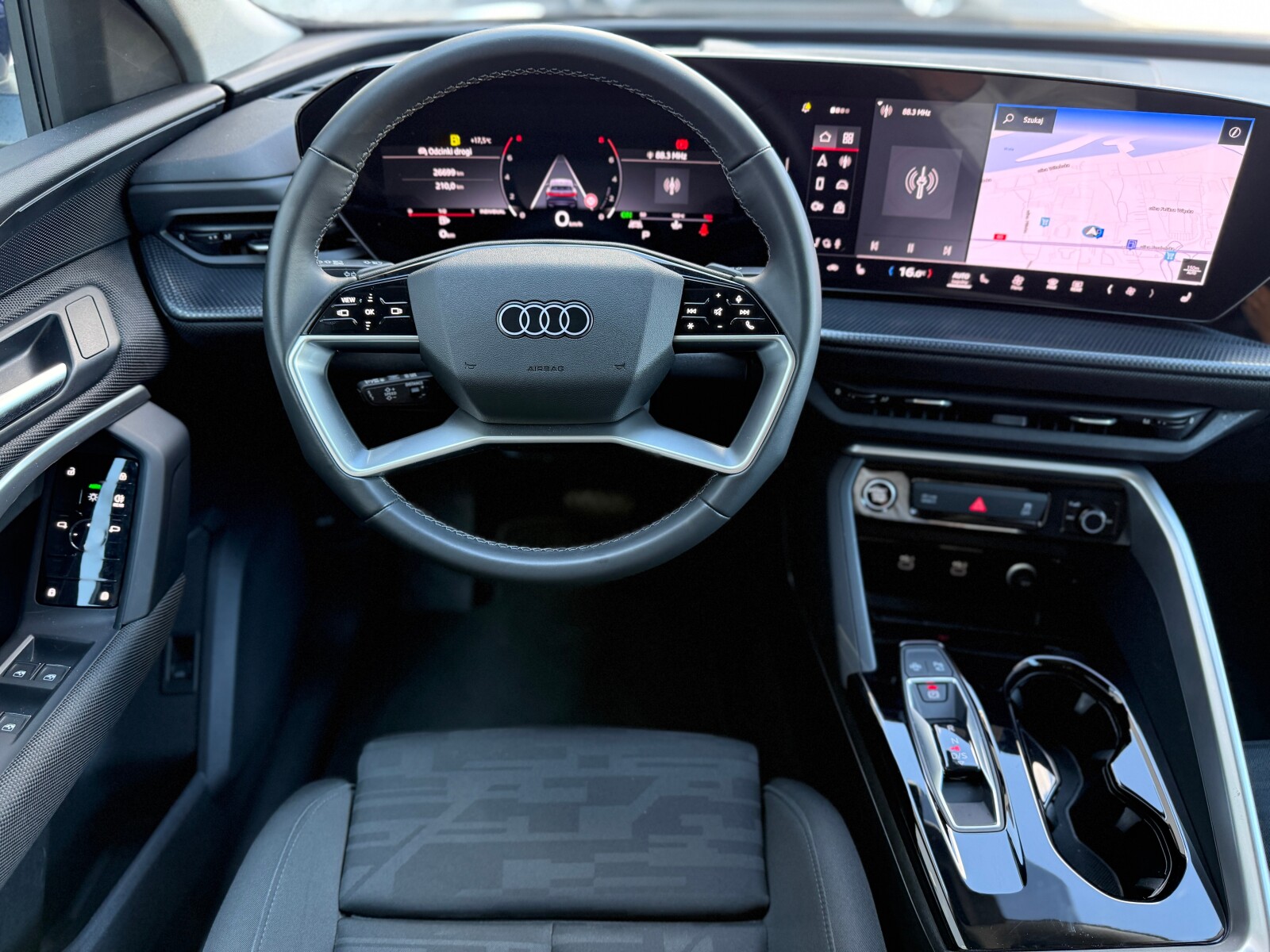 Audi Q5 Sportback - zdjęcie 17