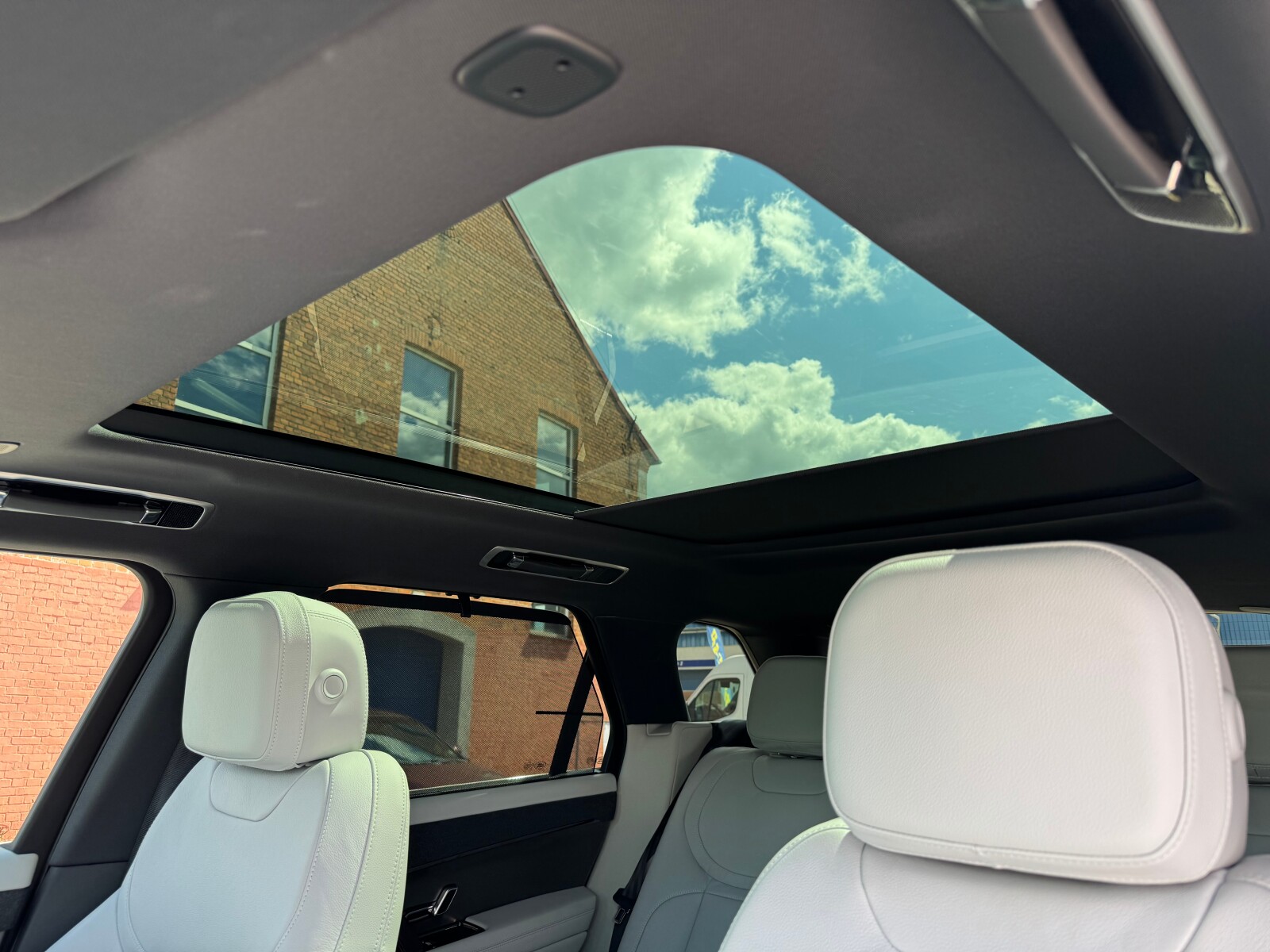 Land Rover Range Rover Sport - zdjęcie 23