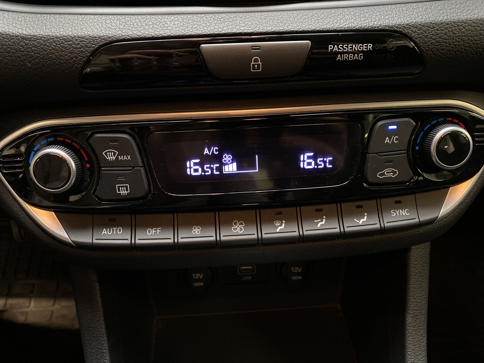 Hyundai i30 - zdjęcie 15