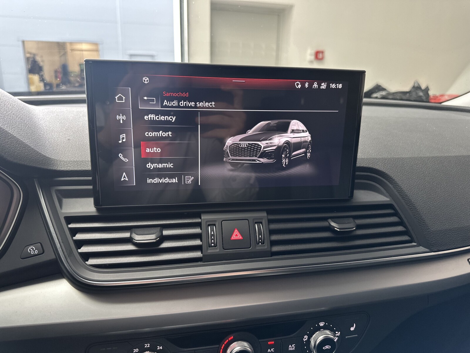 Audi Q5 Sportback - zdjęcie 16