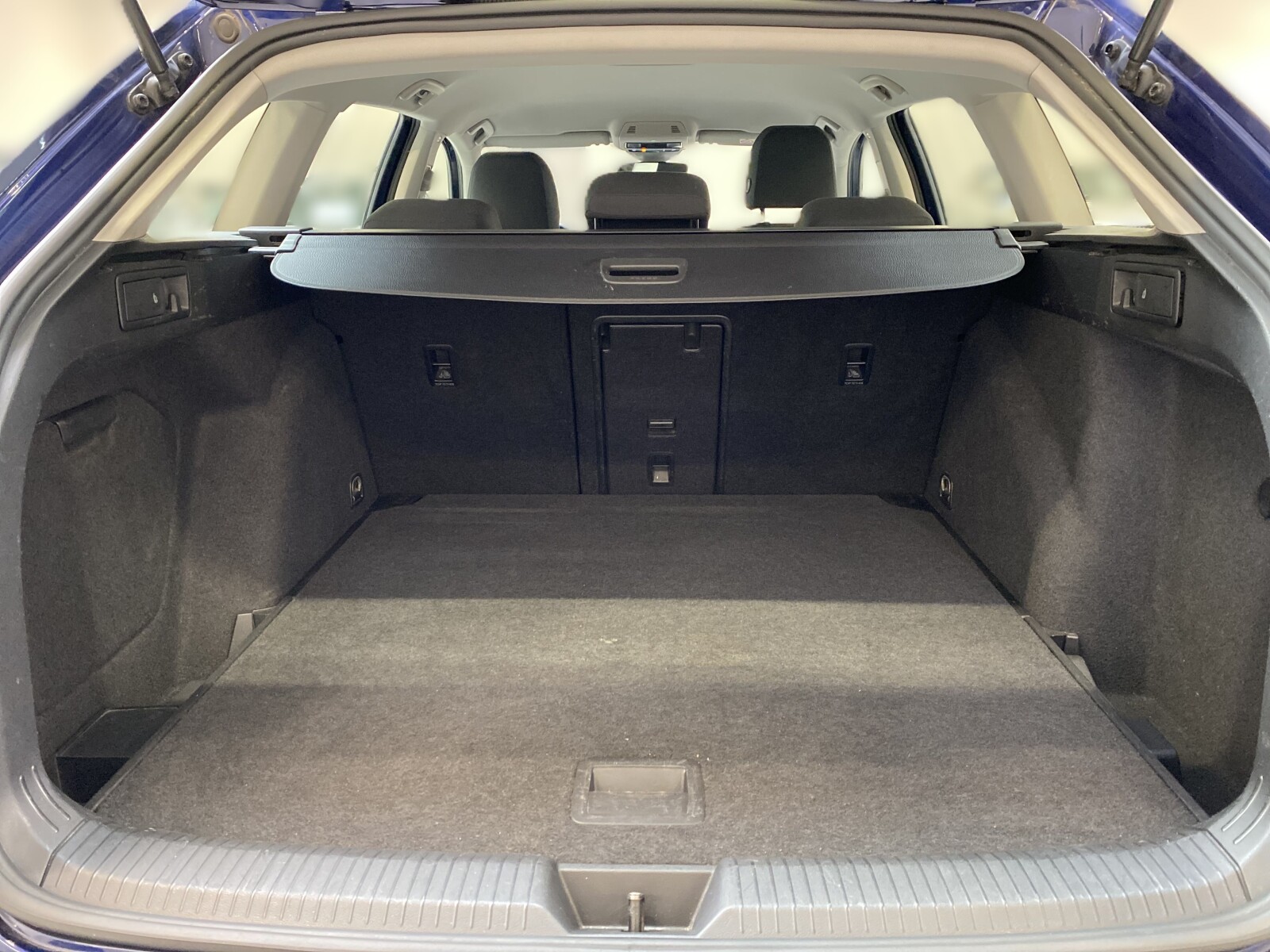 Volkswagen Golf - zdjęcie 39