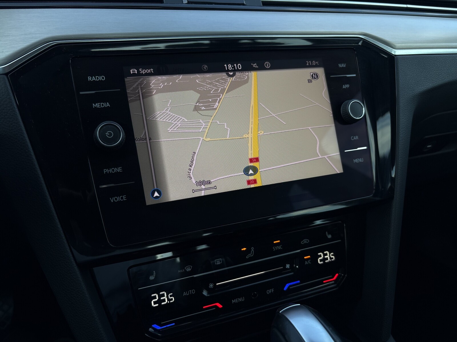 Volkswagen Passat - zdjęcie 17