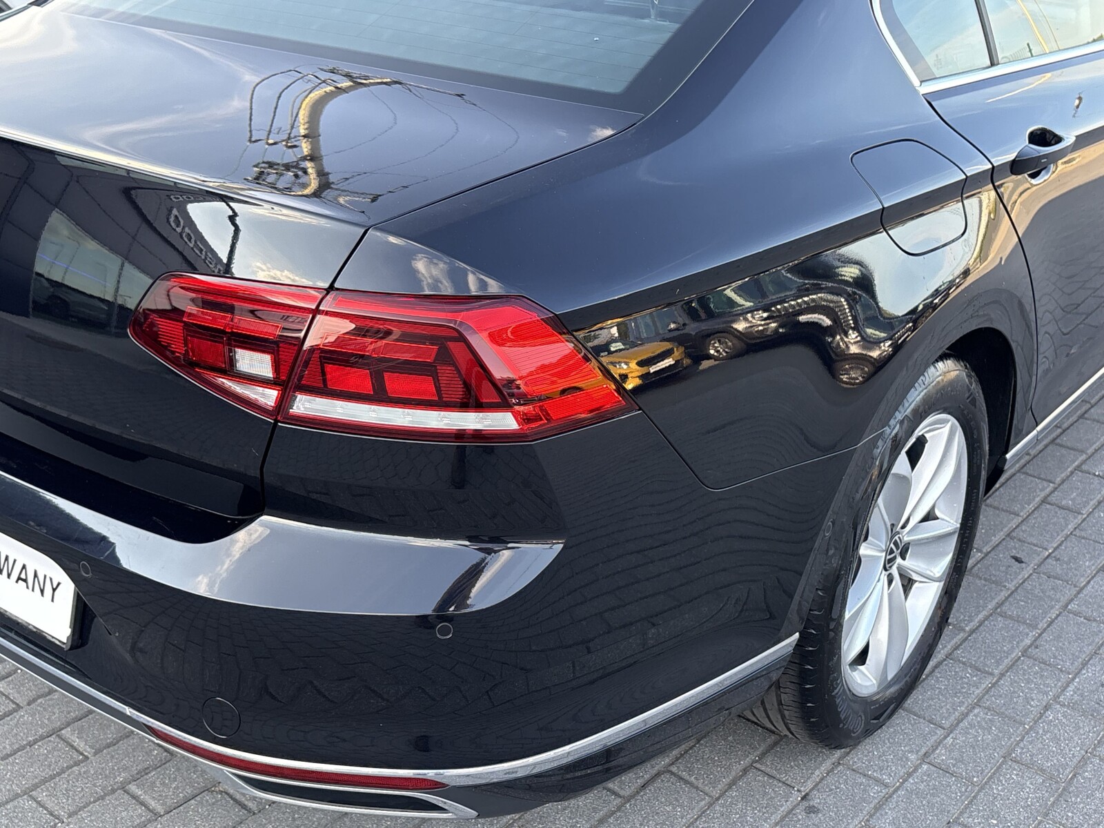 Volkswagen Passat - zdjęcie 29