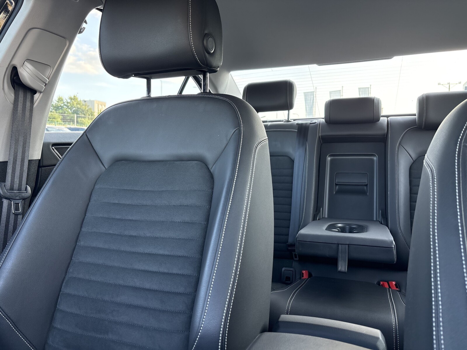Volkswagen Passat - zdjęcie 13