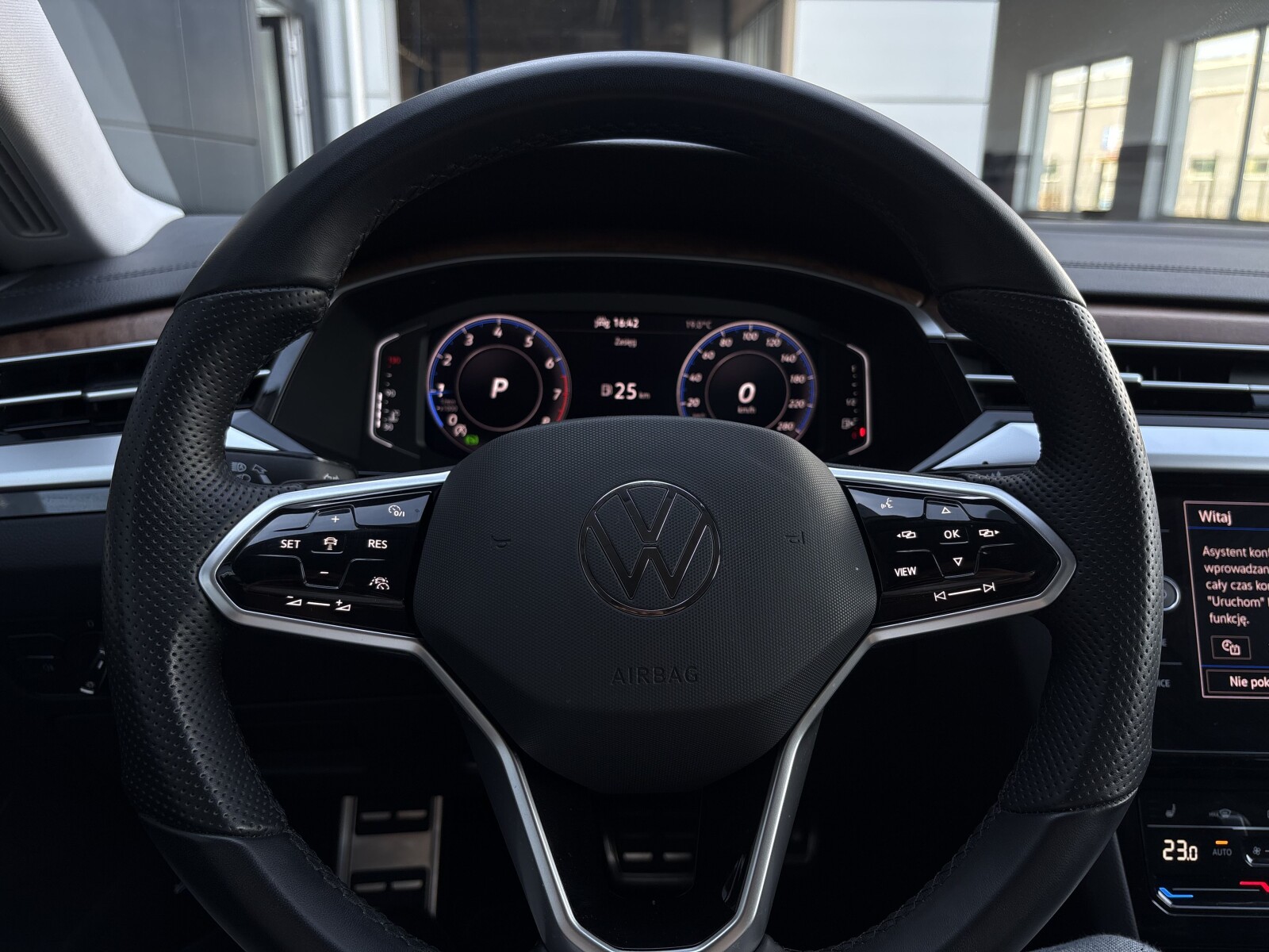Volkswagen Arteon - zdjęcie 16