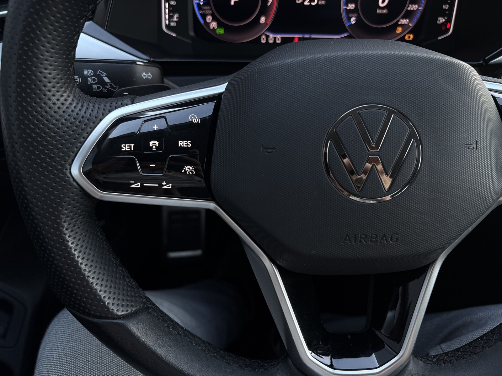 Volkswagen Arteon - zdjęcie 18