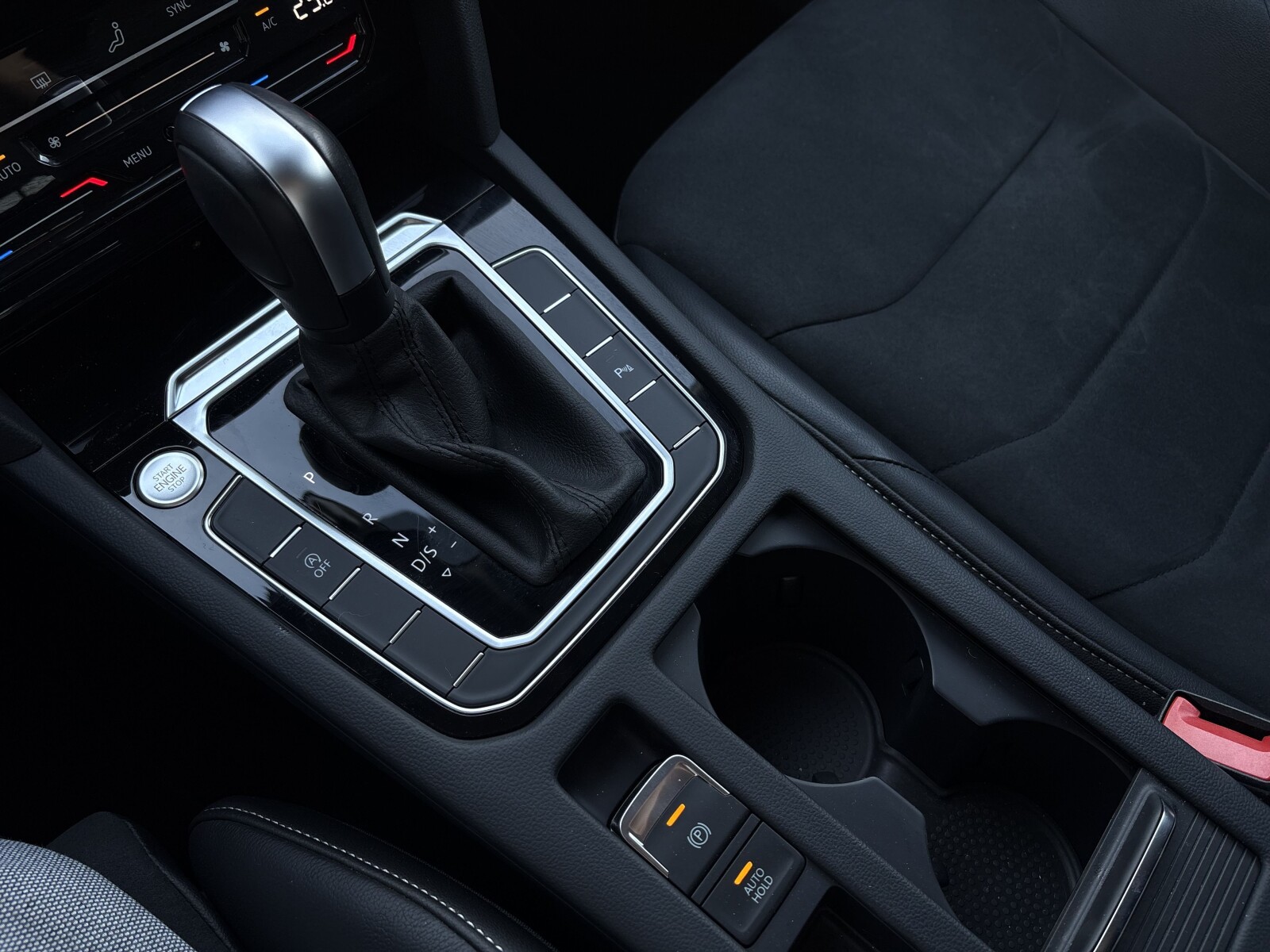 Volkswagen Arteon - zdjęcie 25