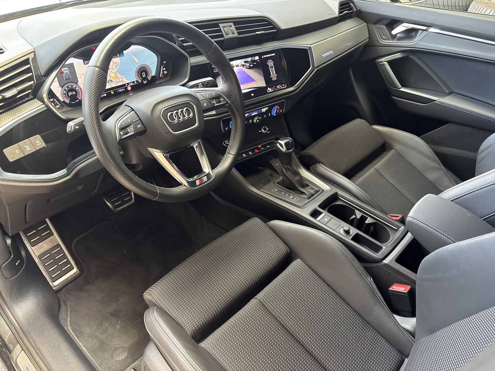 Audi Q3 - zdjęcie 17