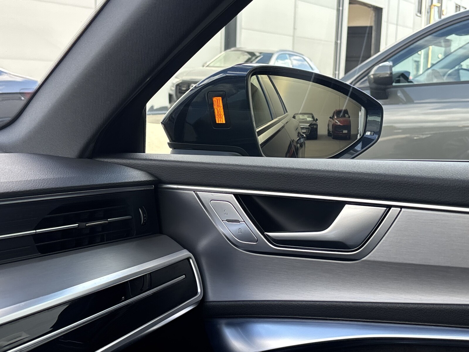 Audi A6 Avant - zdjęcie 26