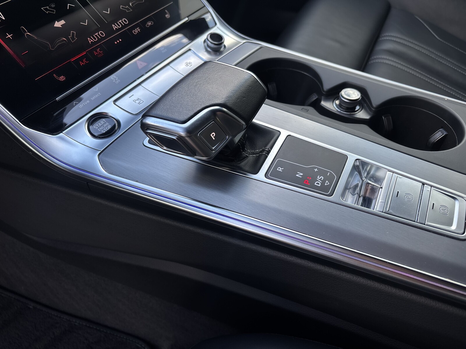 Audi A6 Avant - zdjęcie 17