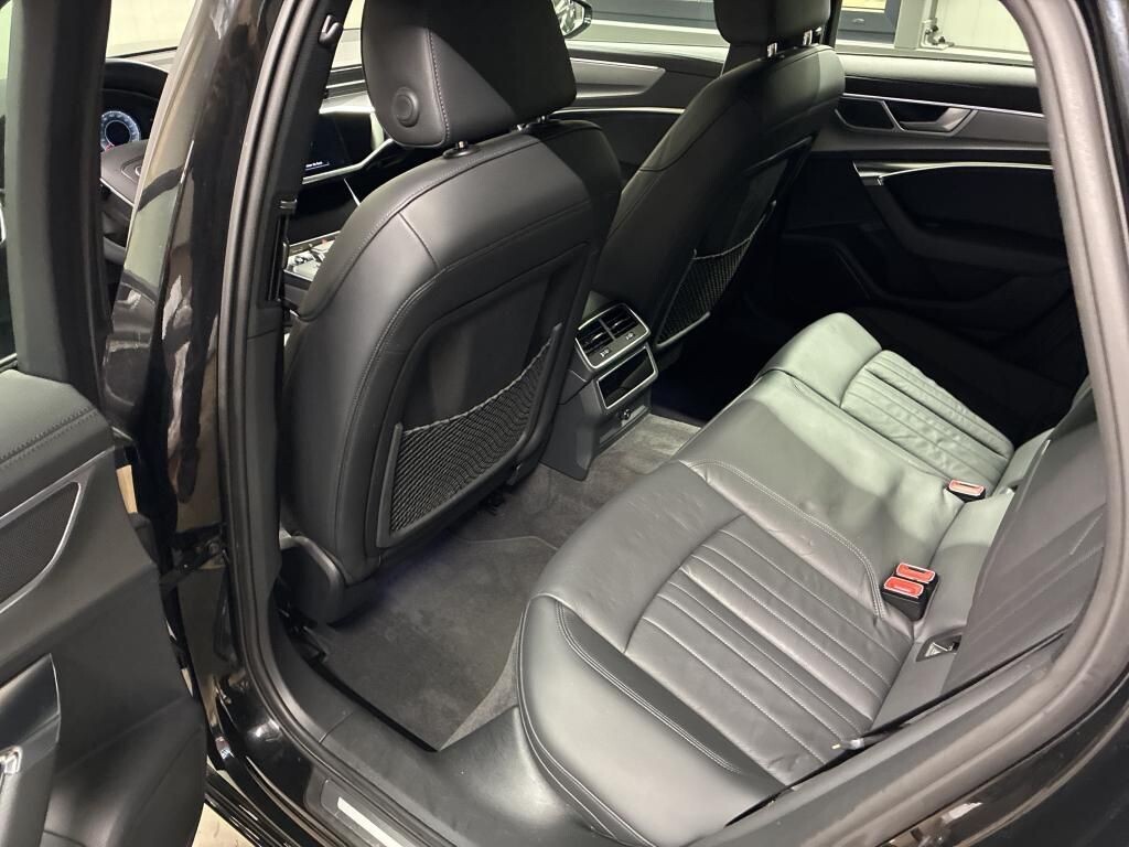 Audi A6 Avant - zdjęcie 11