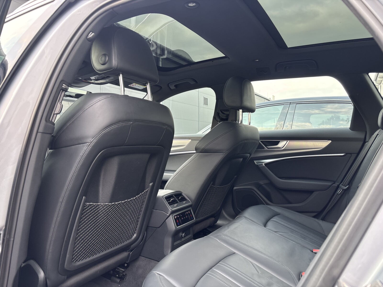 Audi A6 Avant - zdjęcie 30