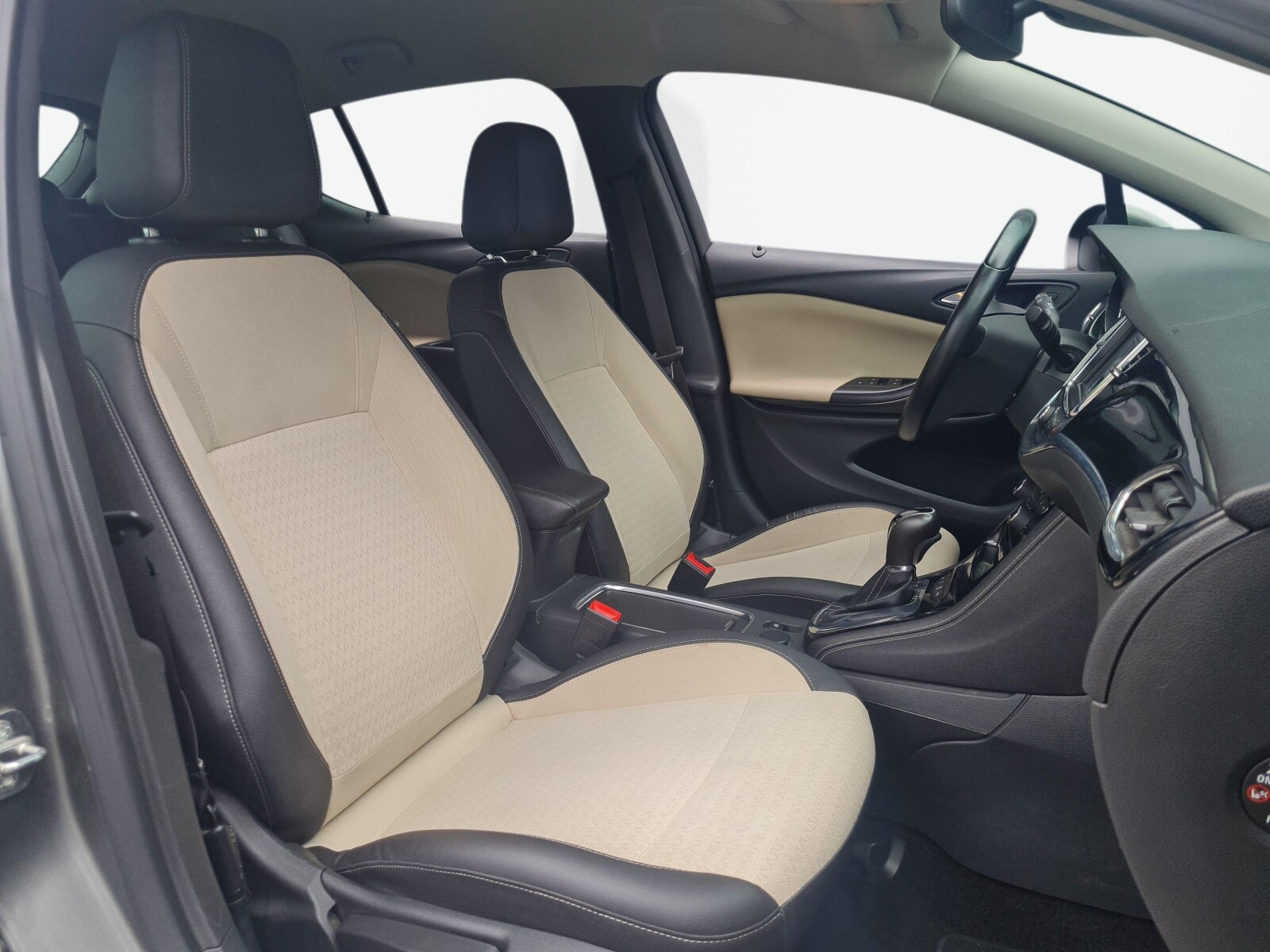Opel Astra - zdjęcie 24