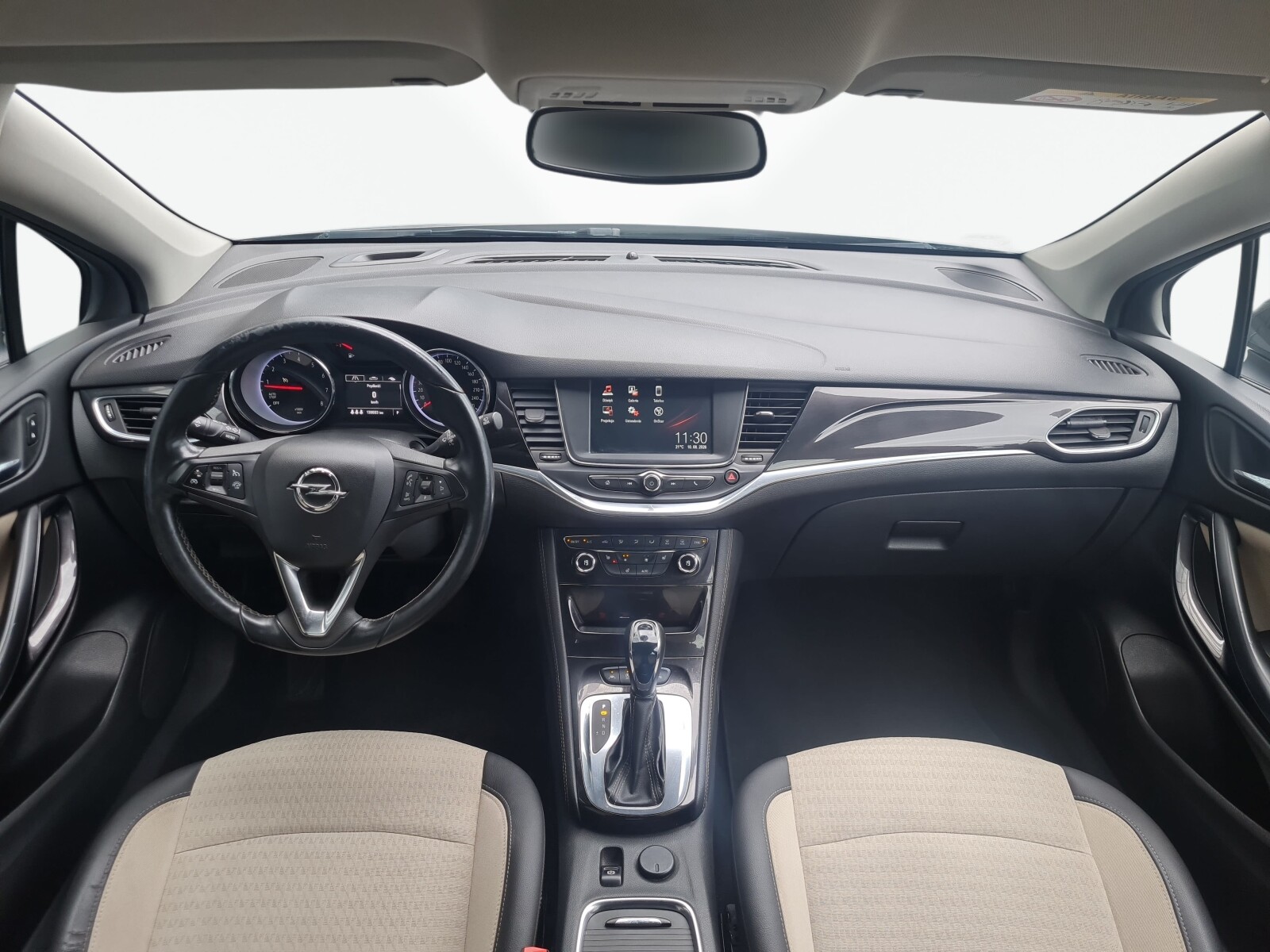 Opel Astra - zdjęcie 18