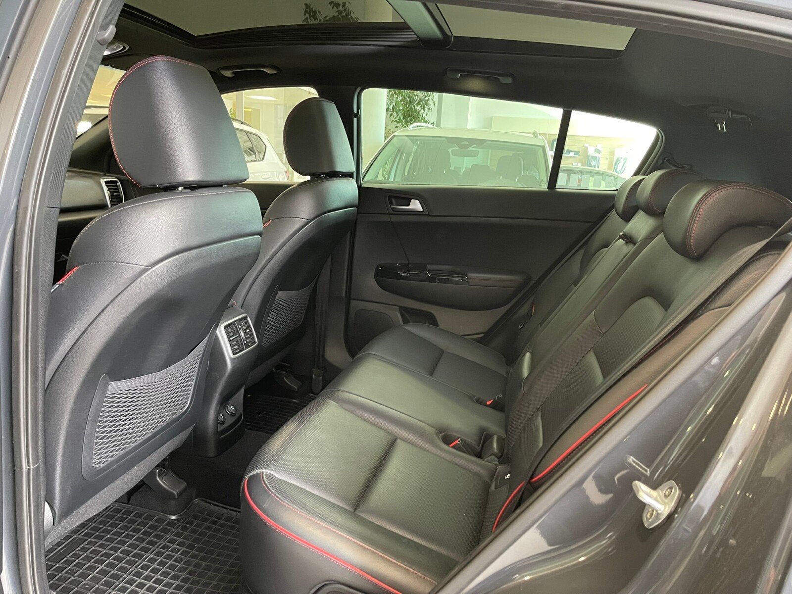 Kia Sportage - zdjęcie 10
