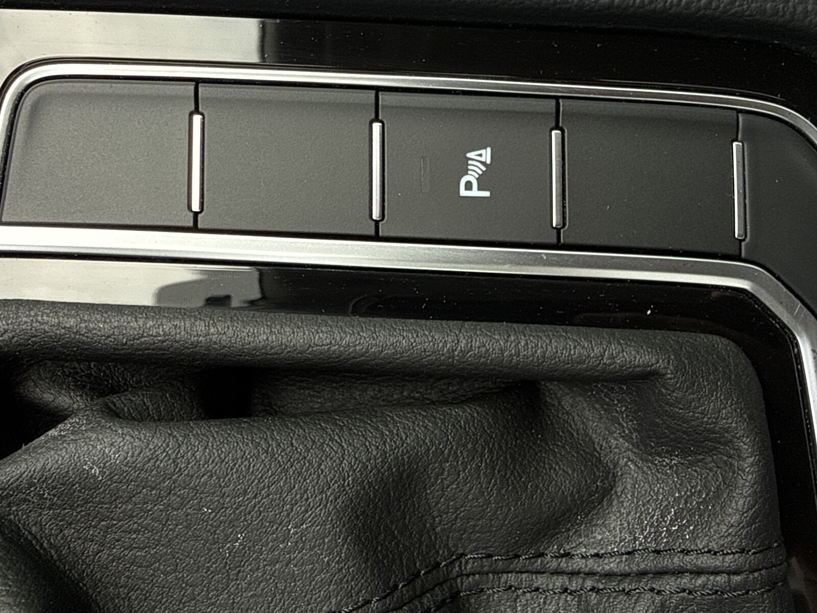 Volkswagen Passat - zdjęcie 24