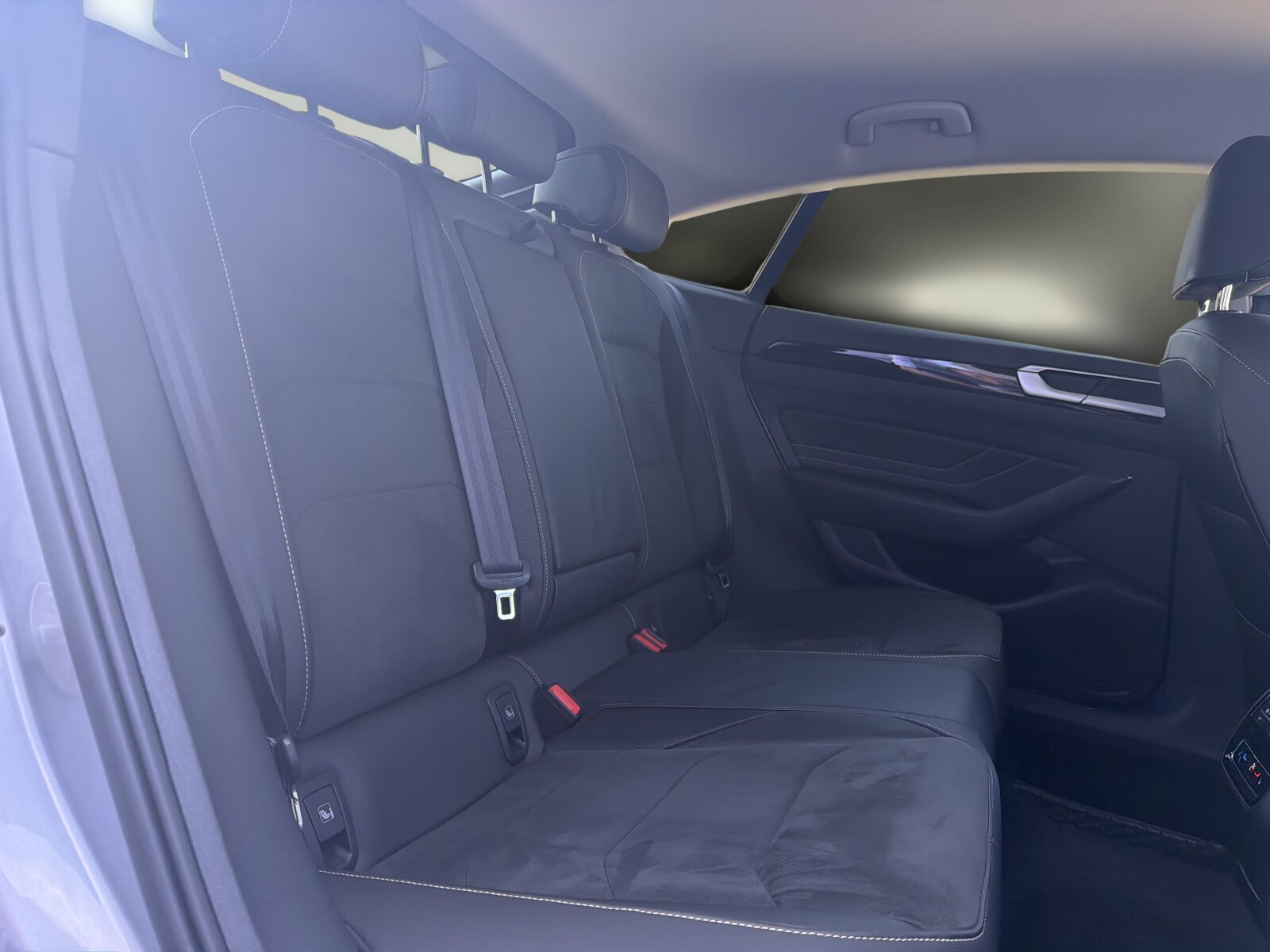 Volkswagen Arteon - zdjęcie 15