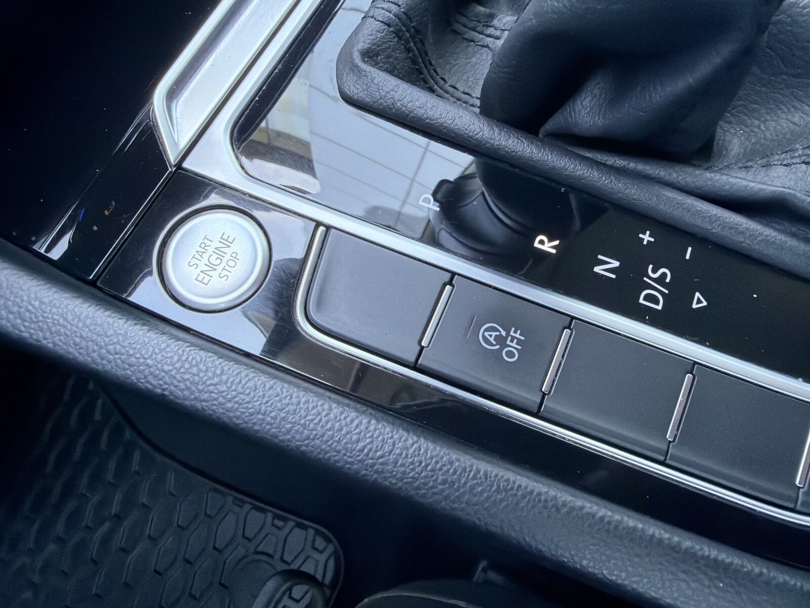 Volkswagen Arteon - zdjęcie 25