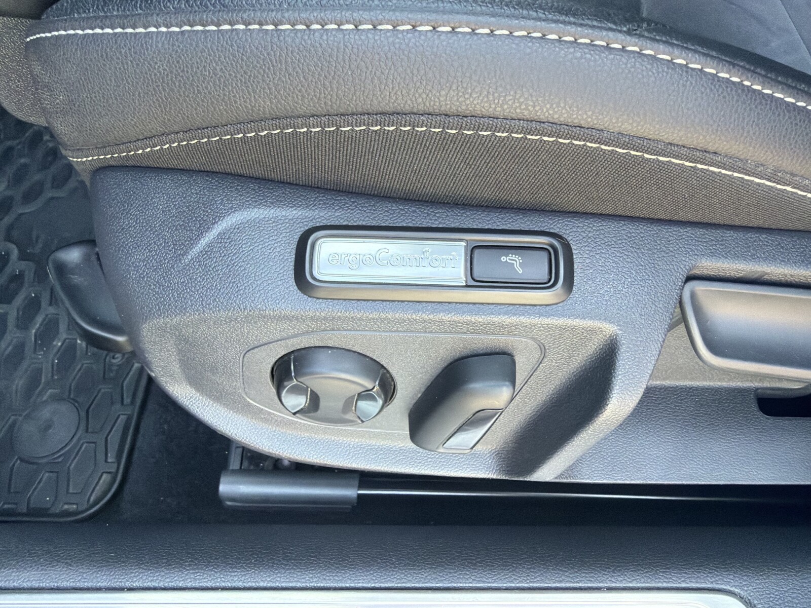 Volkswagen Arteon - zdjęcie 11