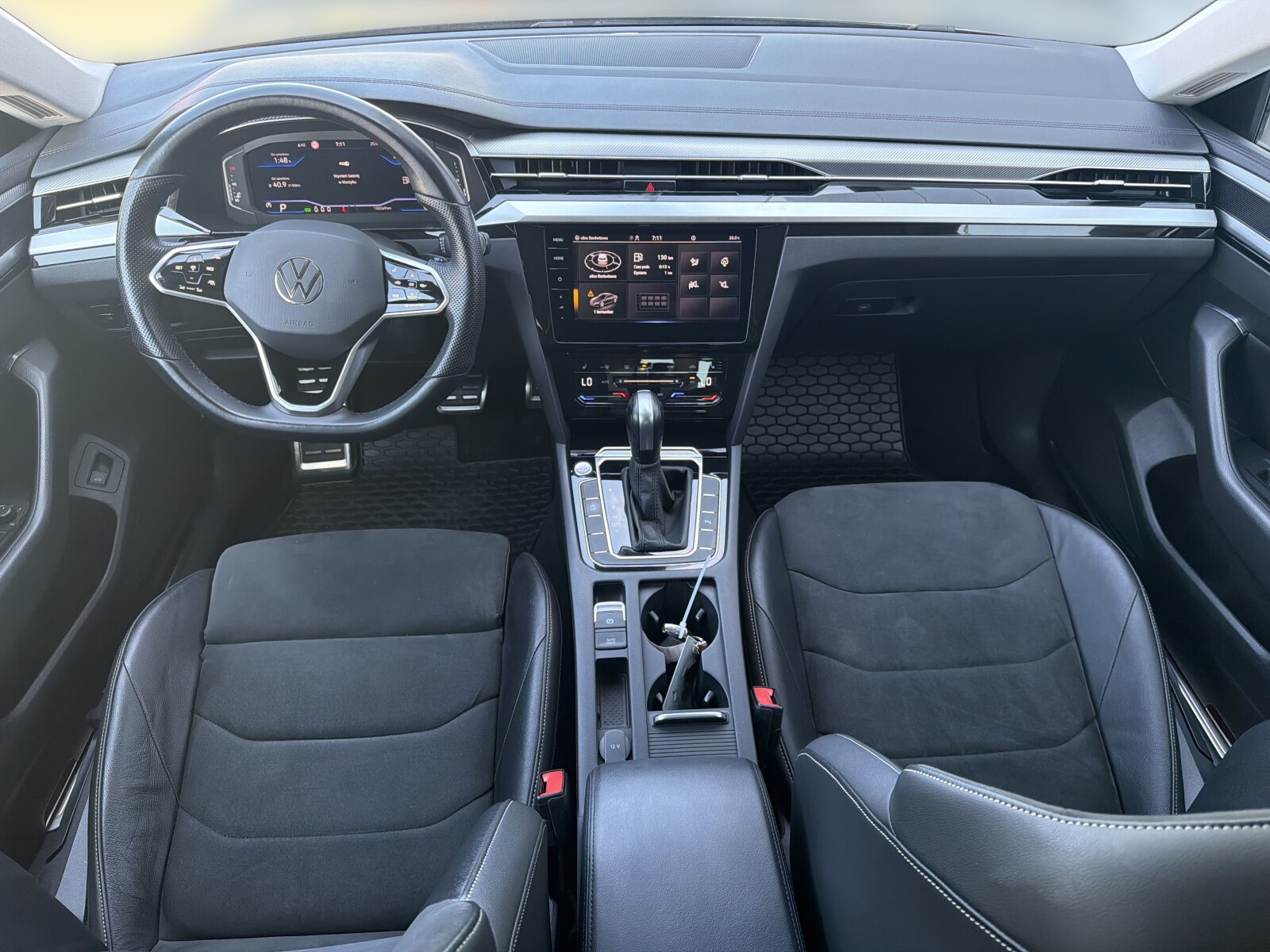 Volkswagen Arteon - zdjęcie 19