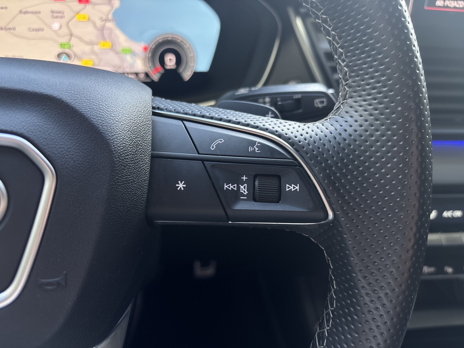 Audi Q5 Sportback - zdjęcie 15