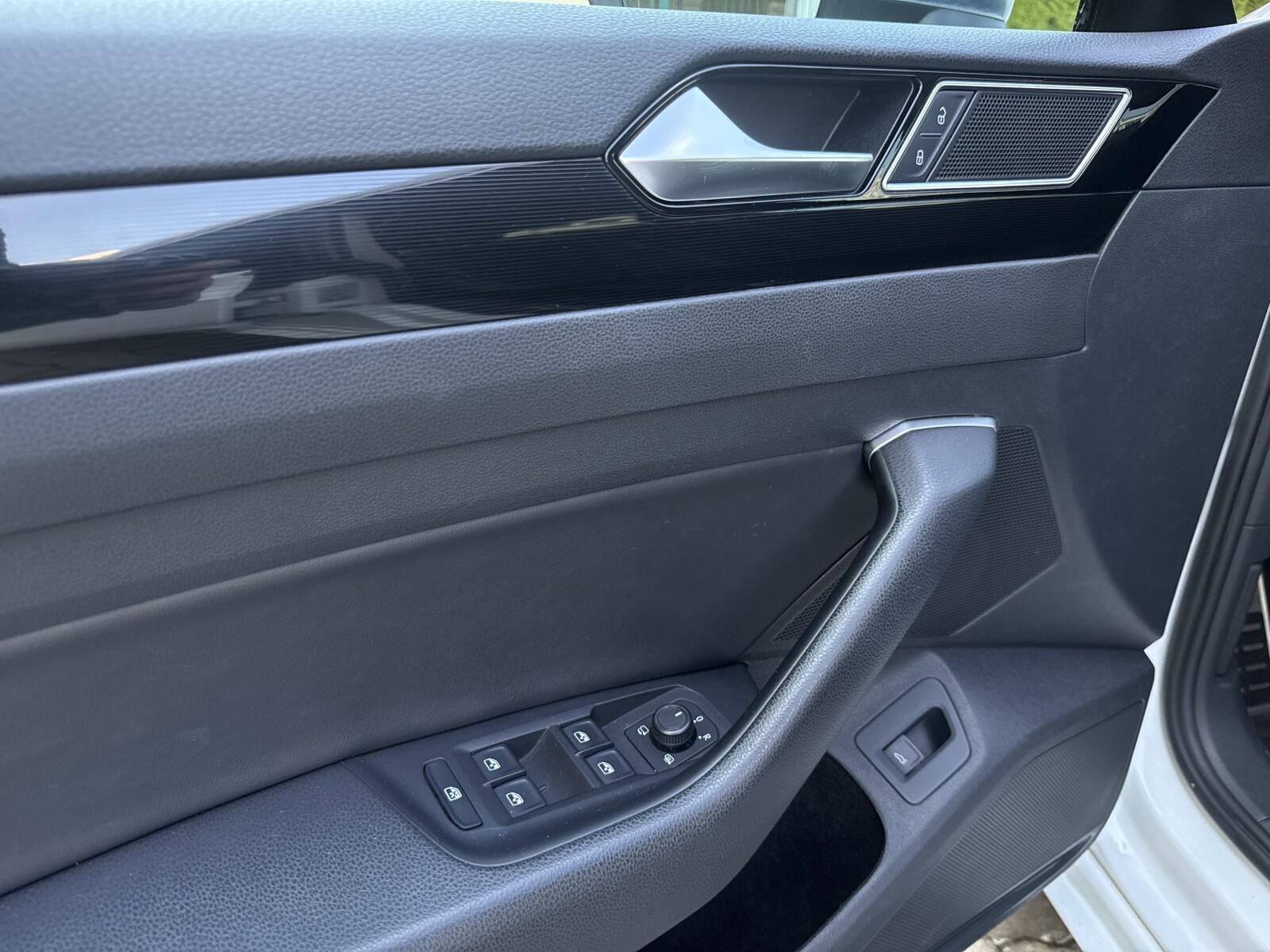 Volkswagen Arteon - zdjęcie 9