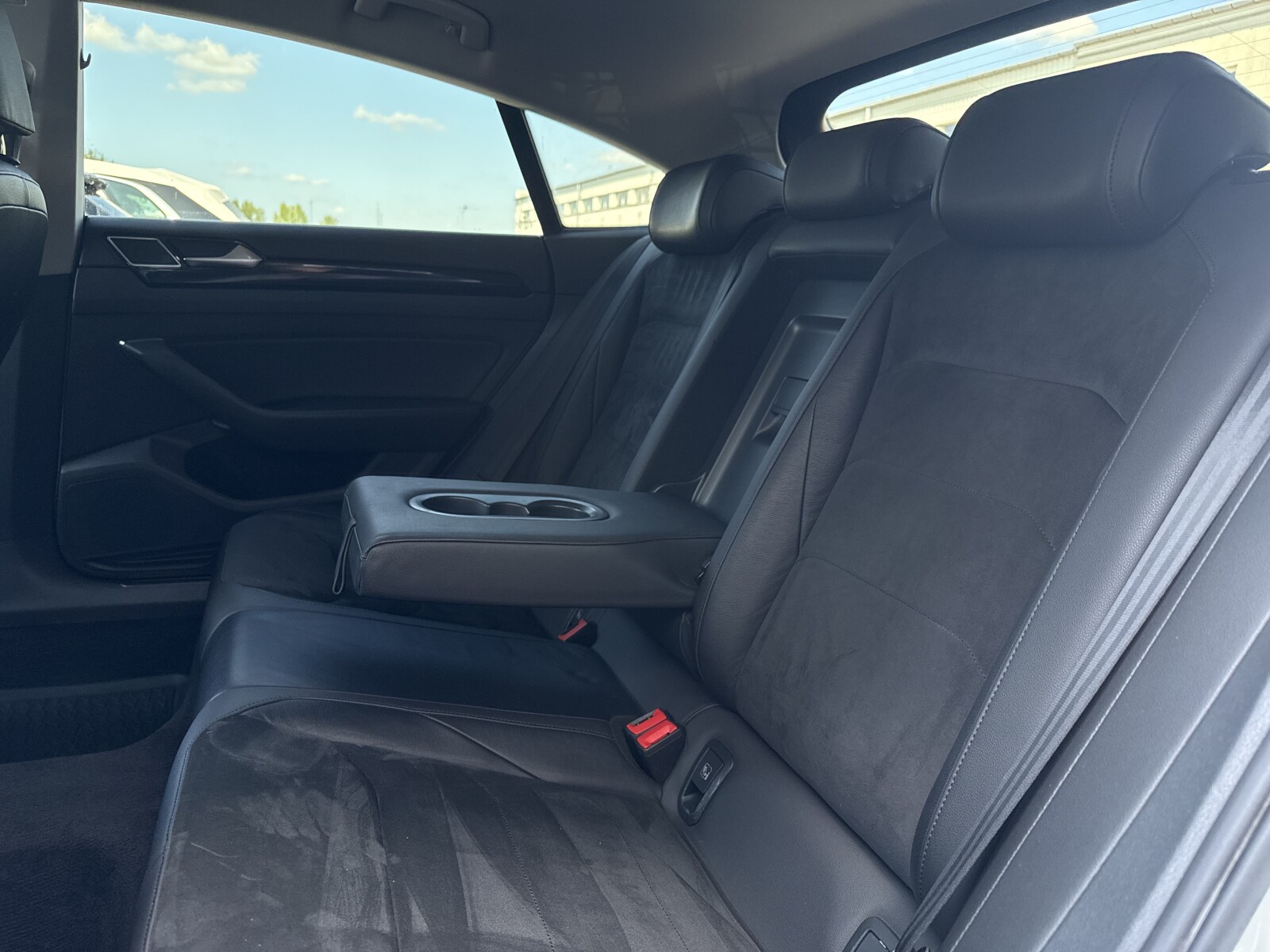 Volkswagen Arteon - zdjęcie 32