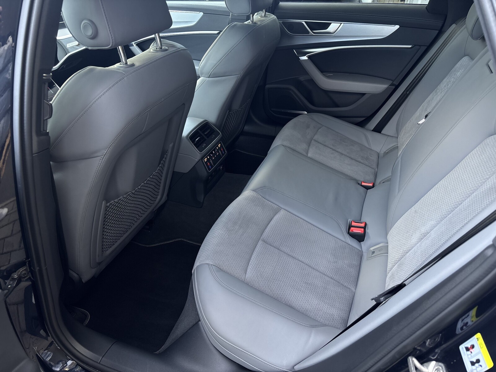 Audi A6 Avant - zdjęcie 29