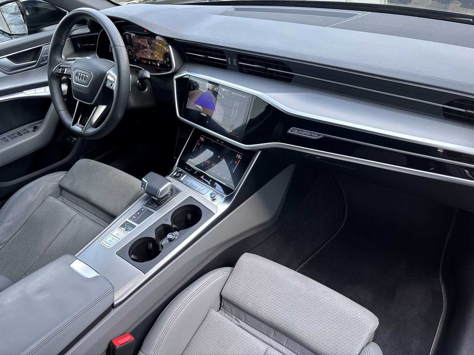 Audi A6 Avant - zdjęcie 35