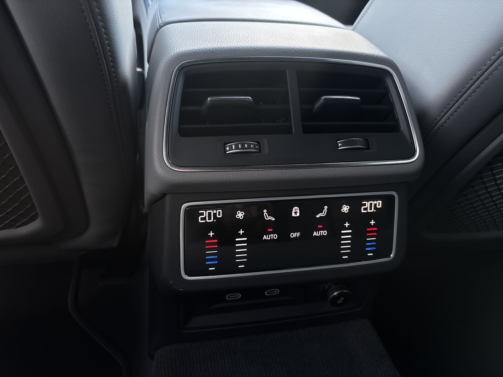 Audi A6 Avant - zdjęcie 30