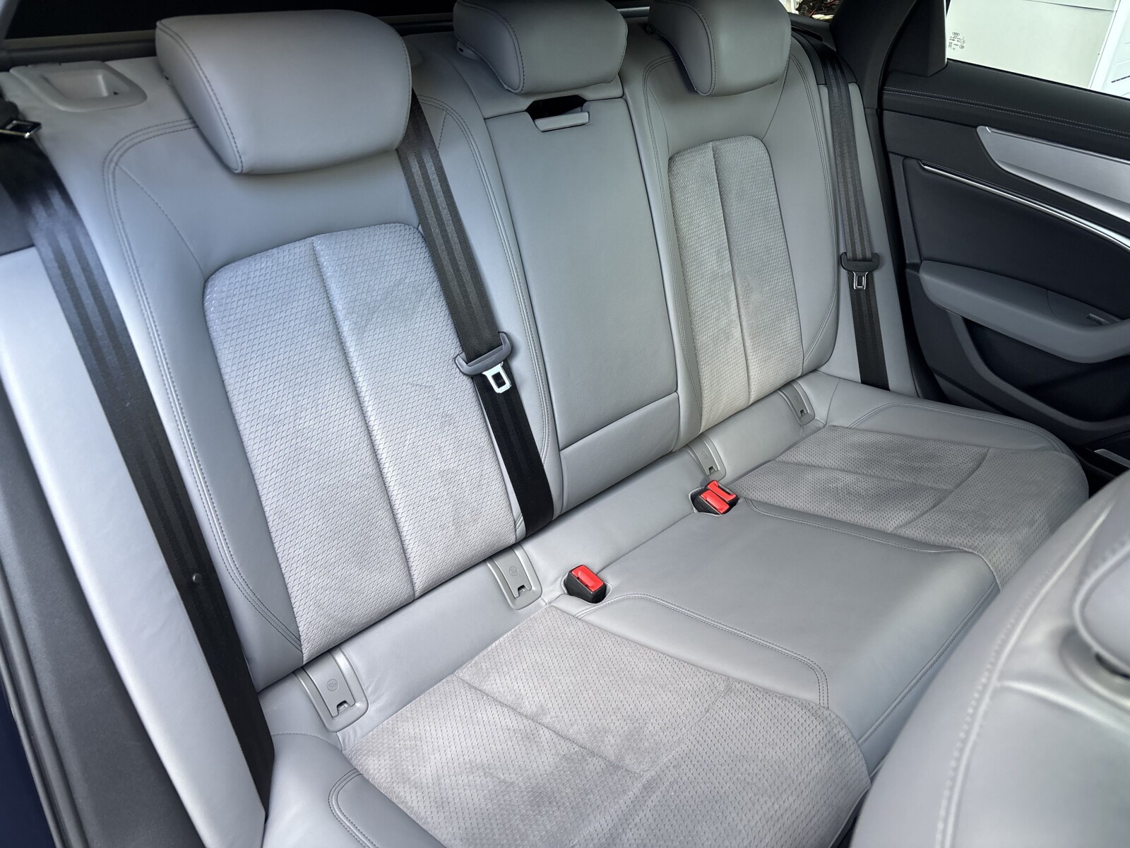 Audi A6 Avant - zdjęcie 33