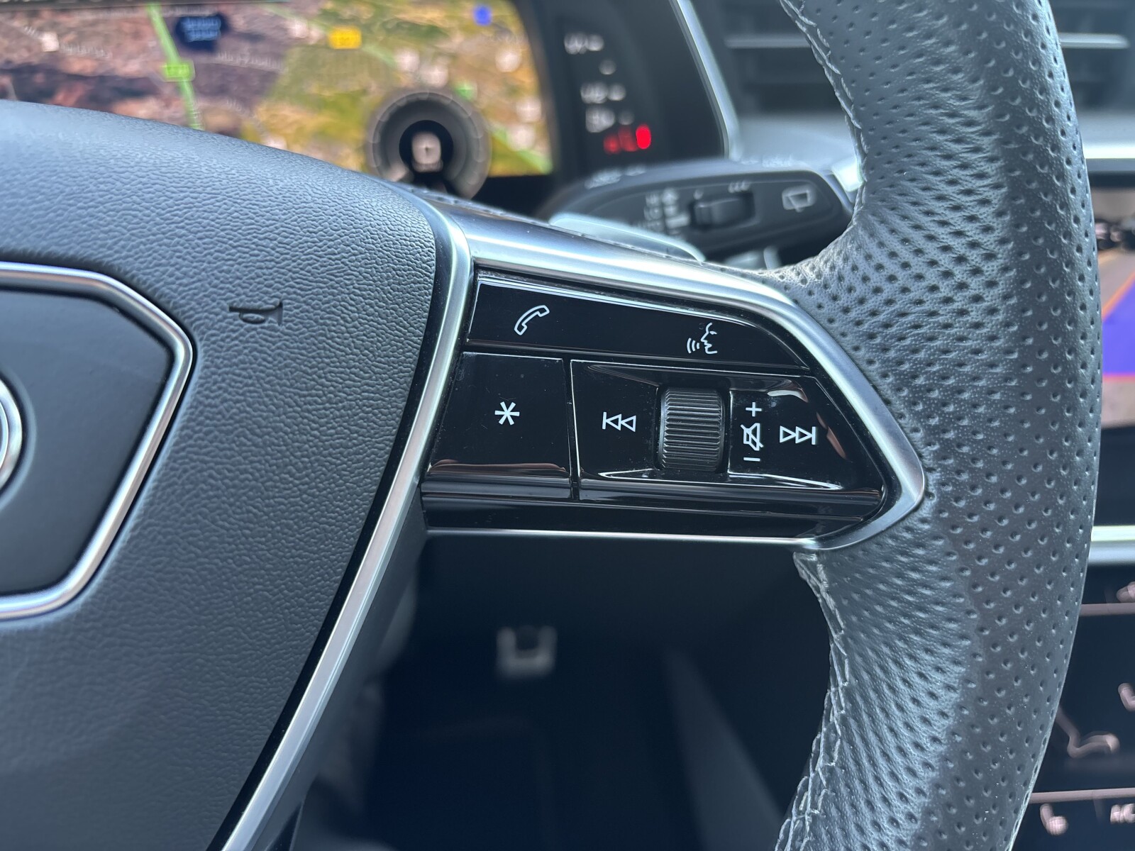 Audi A6 Avant - zdjęcie 14