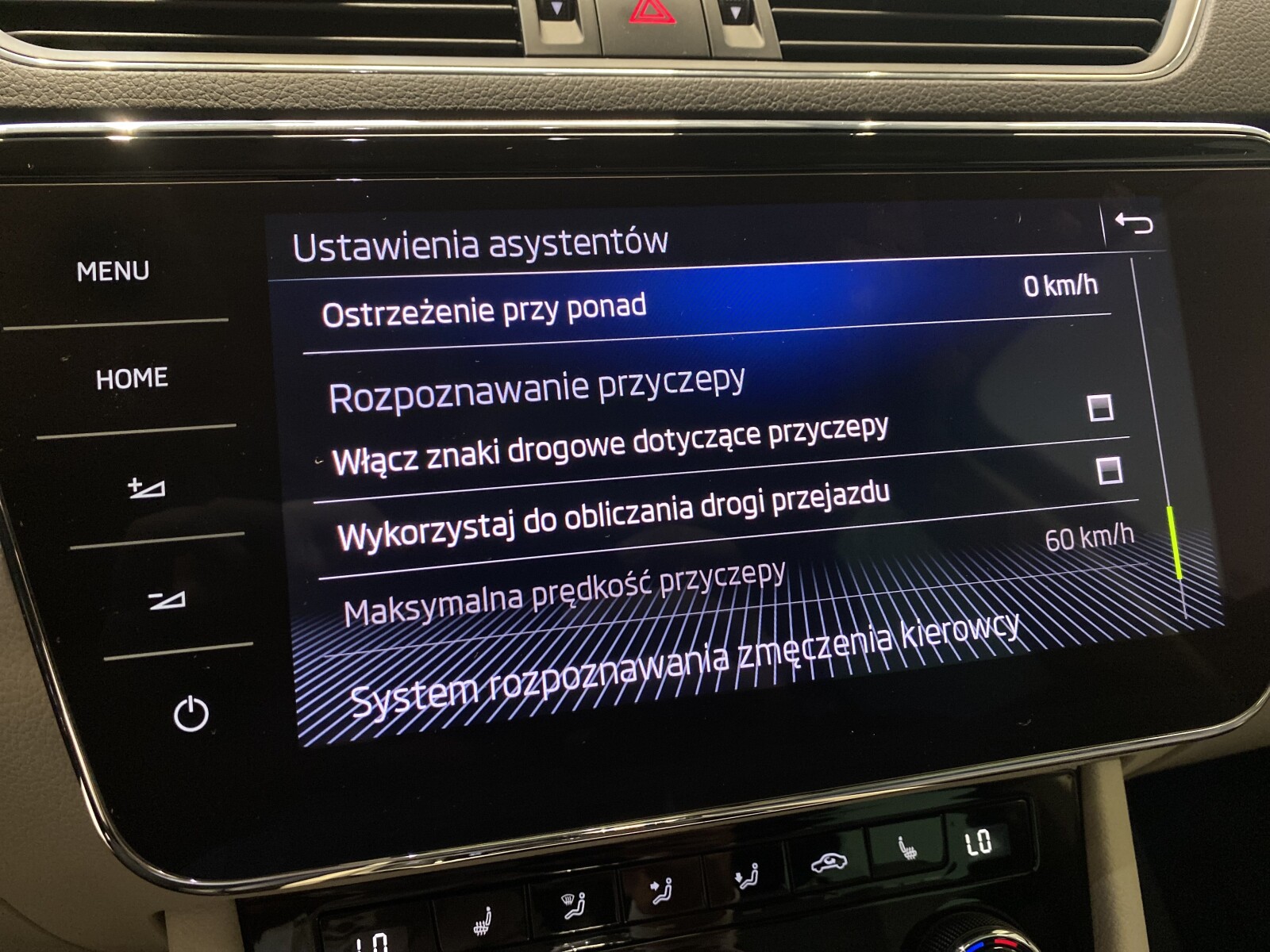 Škoda Superb Combi - zdjęcie 32