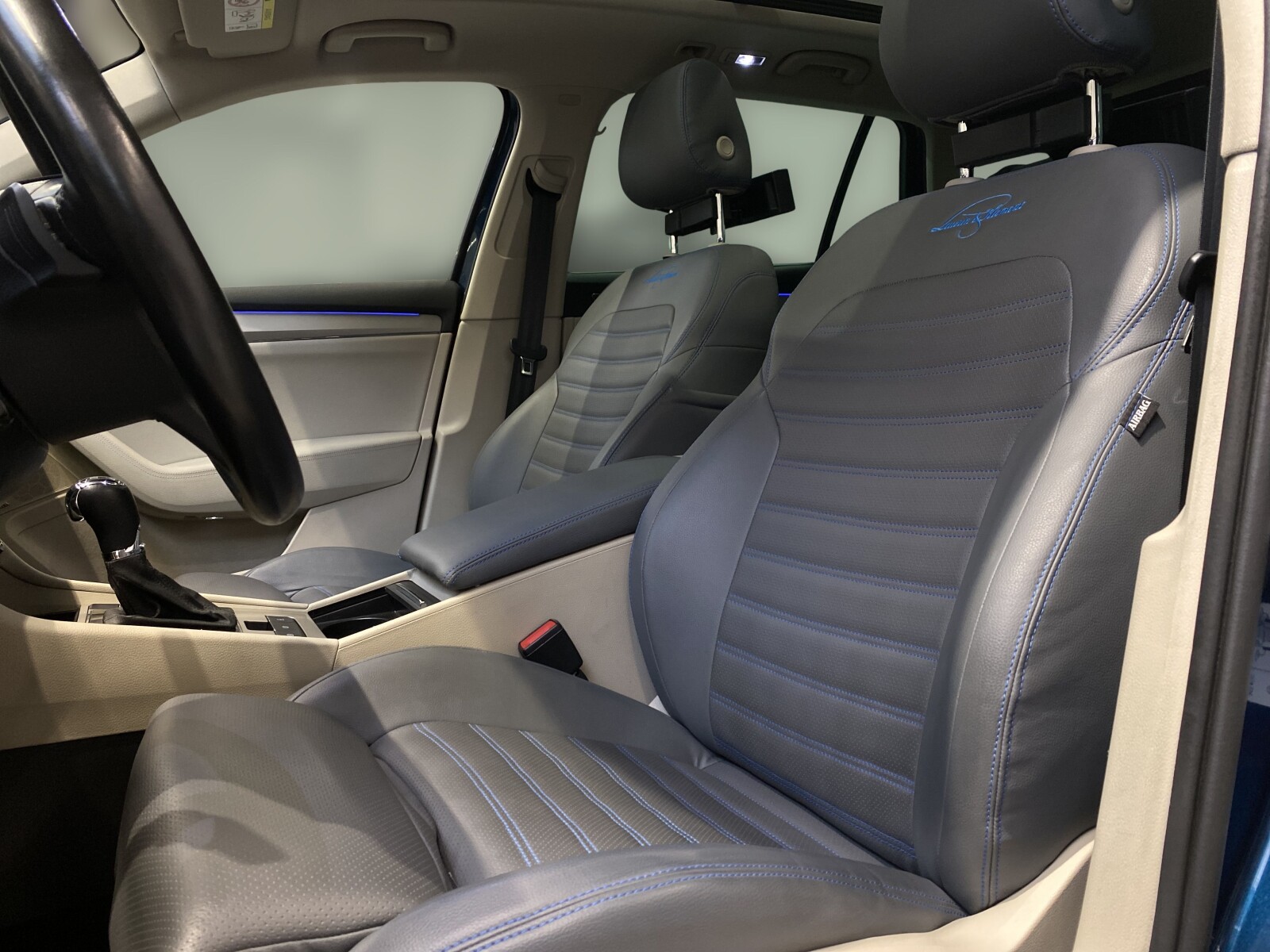 Škoda Superb Combi - zdjęcie 11