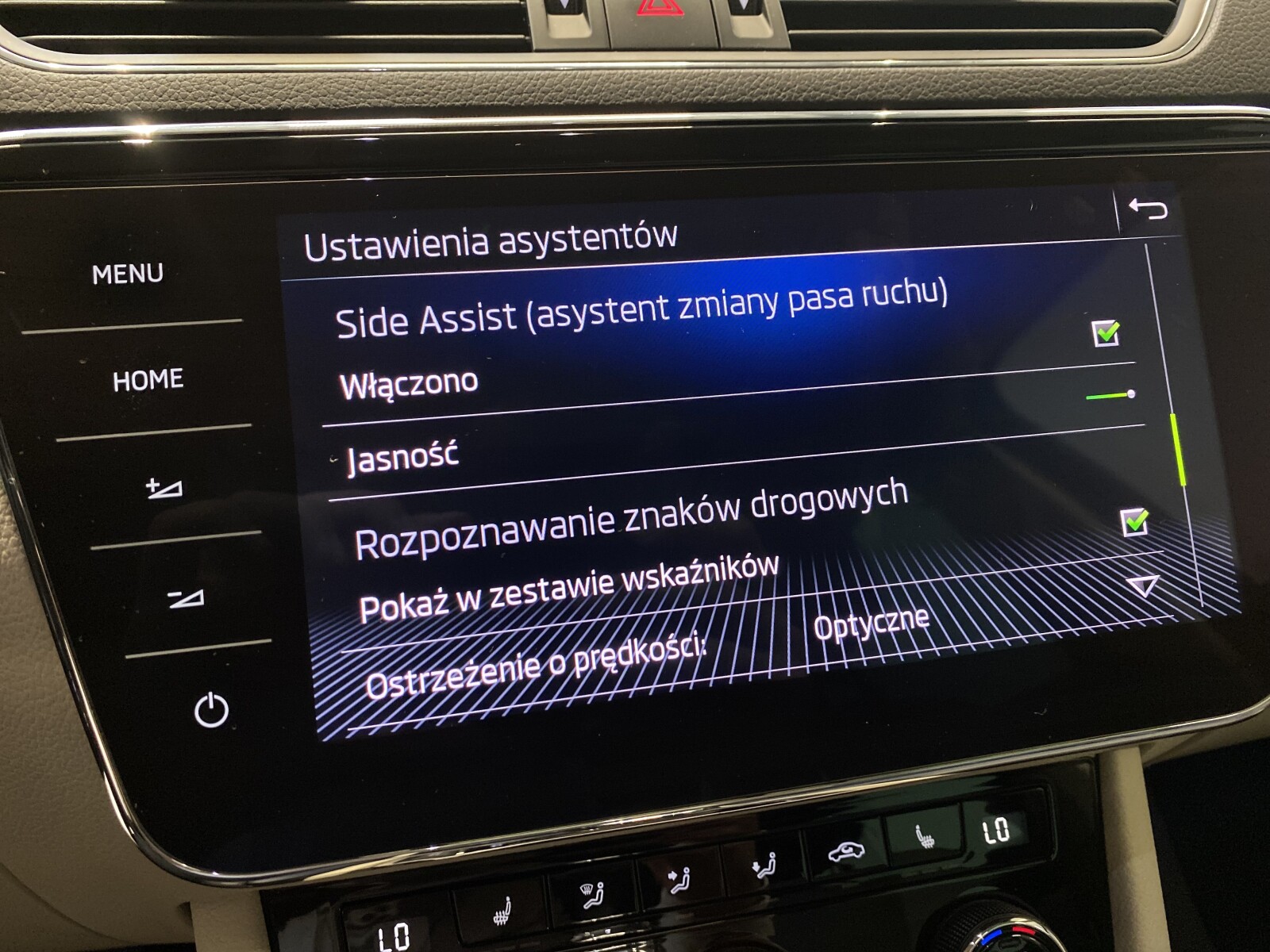 Škoda Superb Combi - zdjęcie 31