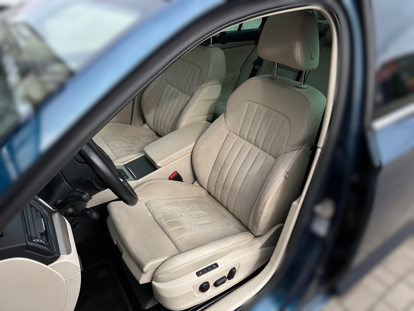 Škoda Superb Combi - zdjęcie 13