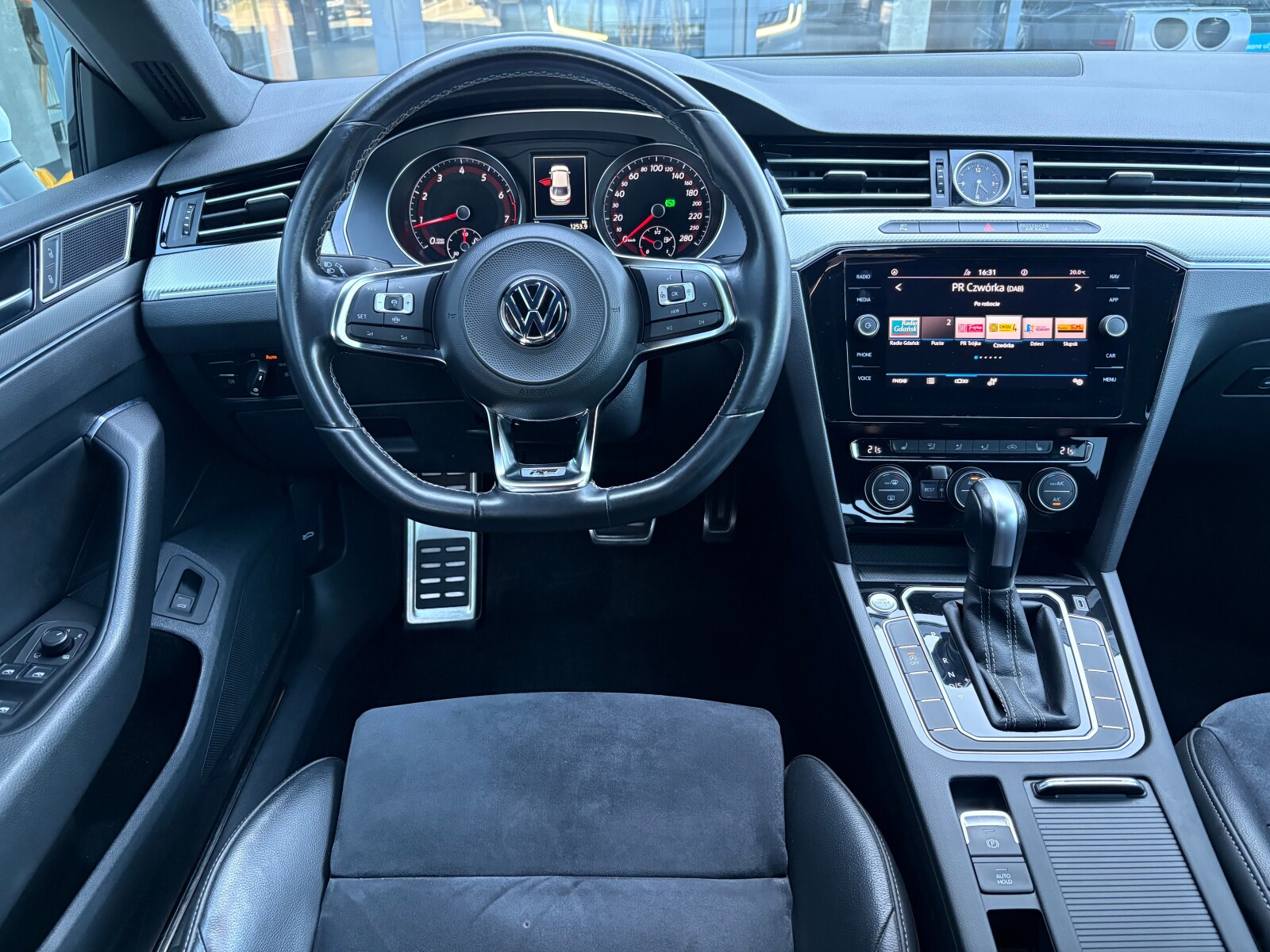 Volkswagen Arteon - zdjęcie 10