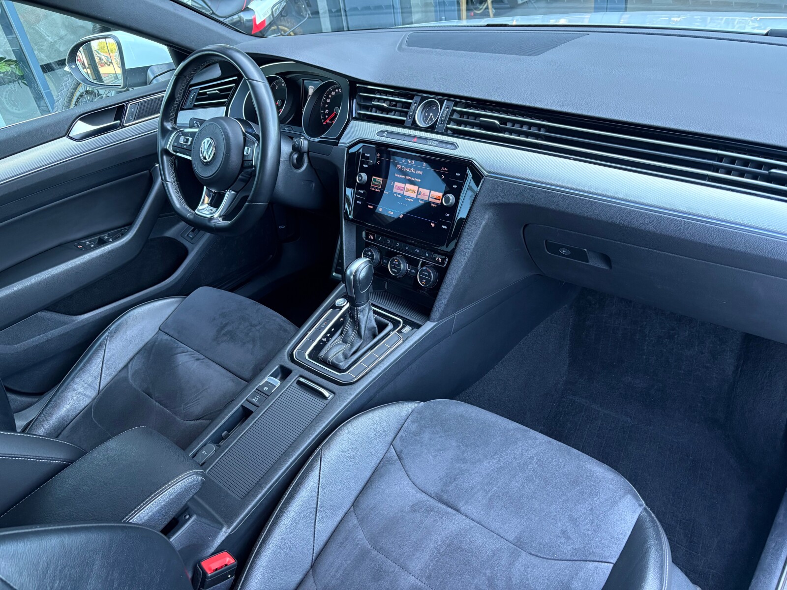 Volkswagen Arteon - zdjęcie 17