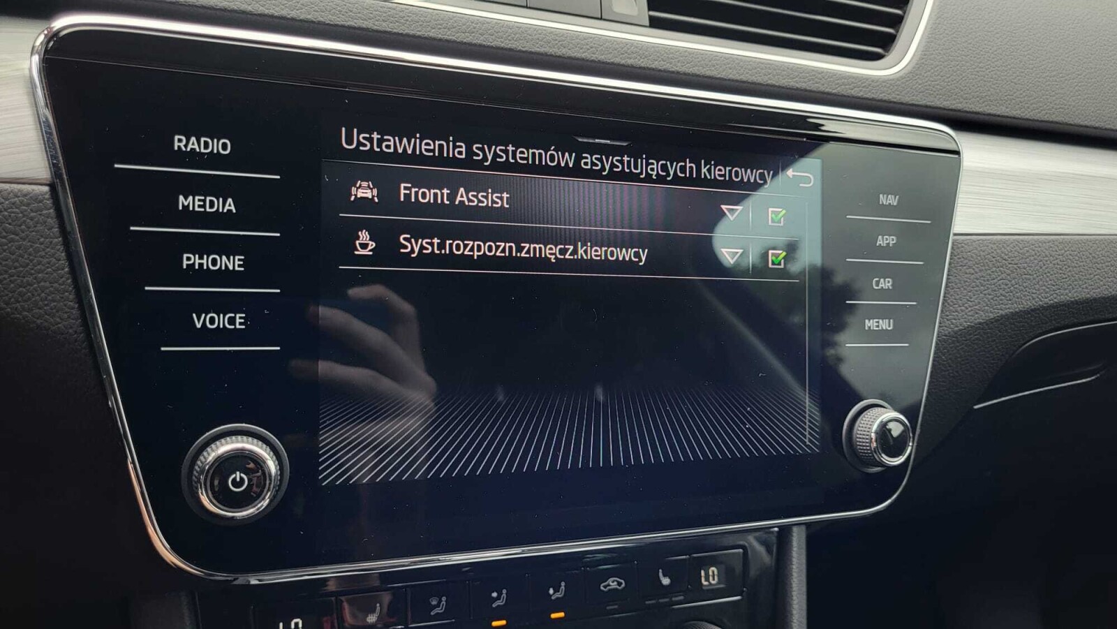 Škoda Superb - zdjęcie 31