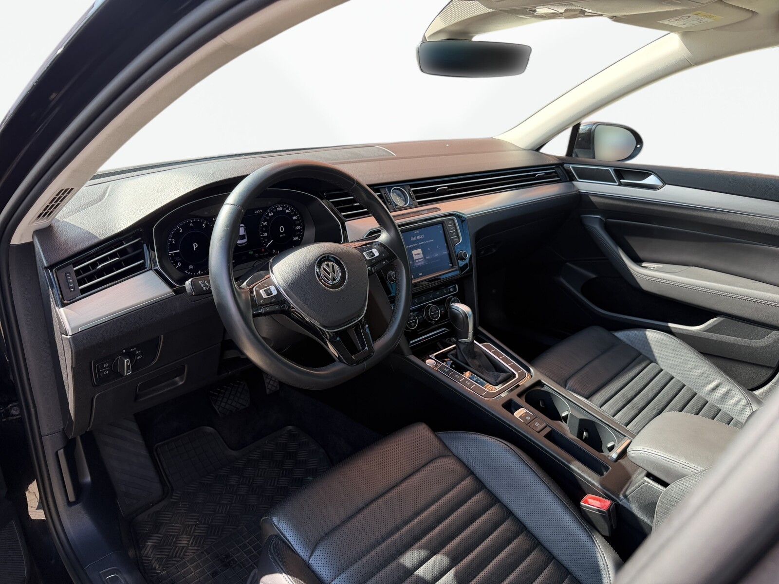Volkswagen Passat - zdjęcie 9