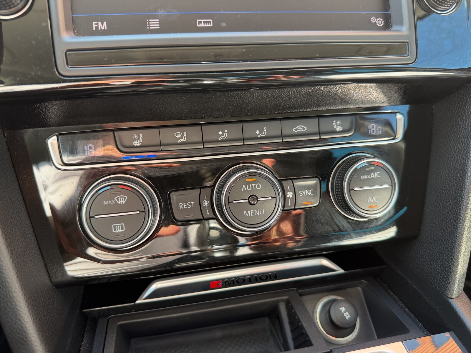 Volkswagen Passat - zdjęcie 21