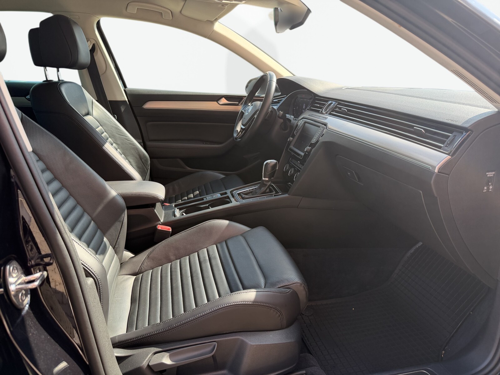 Volkswagen Passat - zdjęcie 39