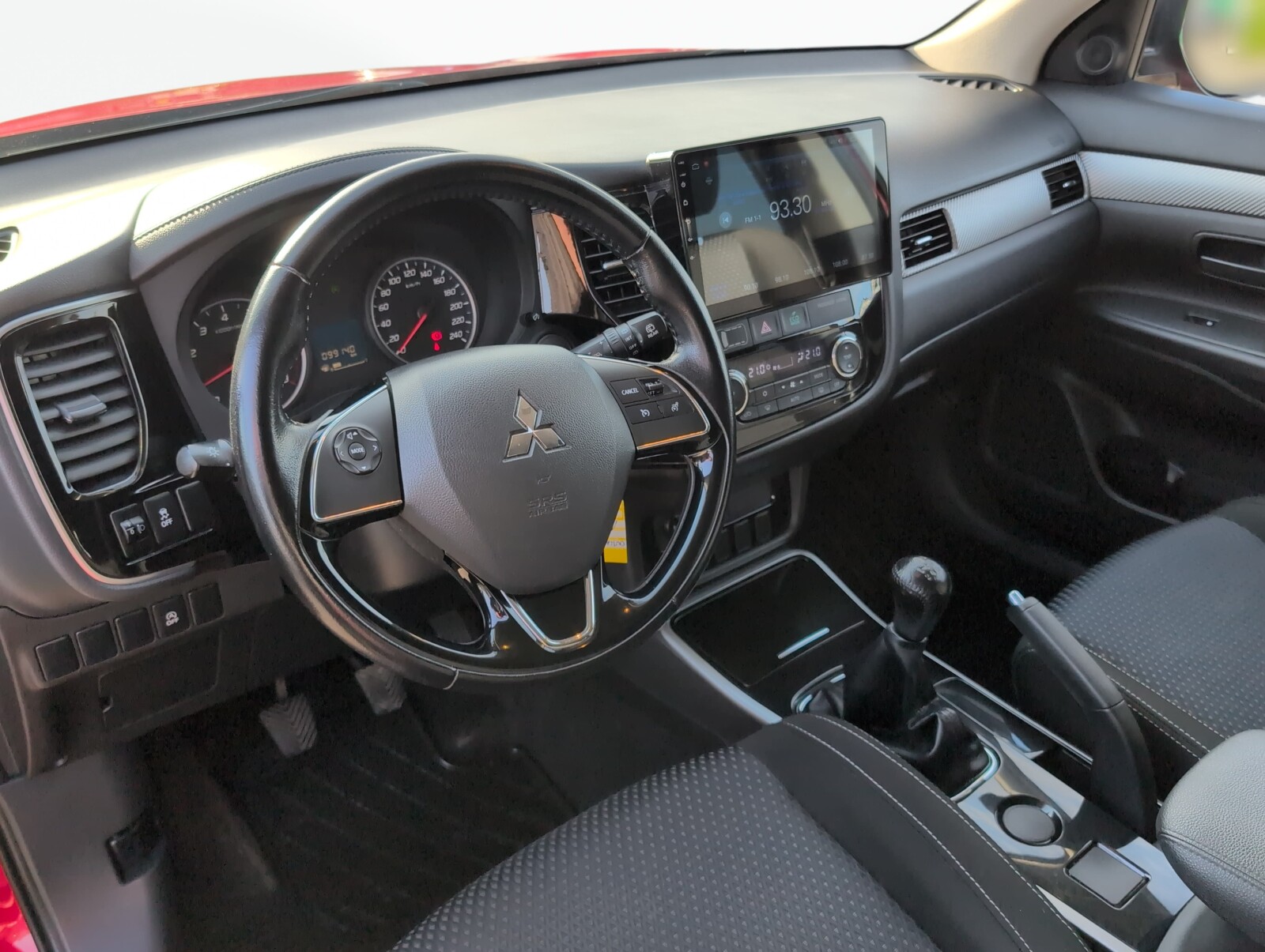 Mitsubishi Outlander - zdjęcie 18