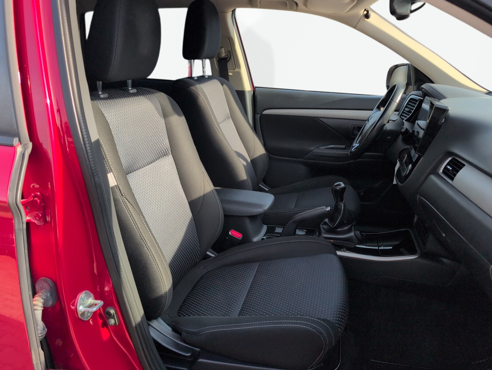 Mitsubishi Outlander - zdjęcie 15
