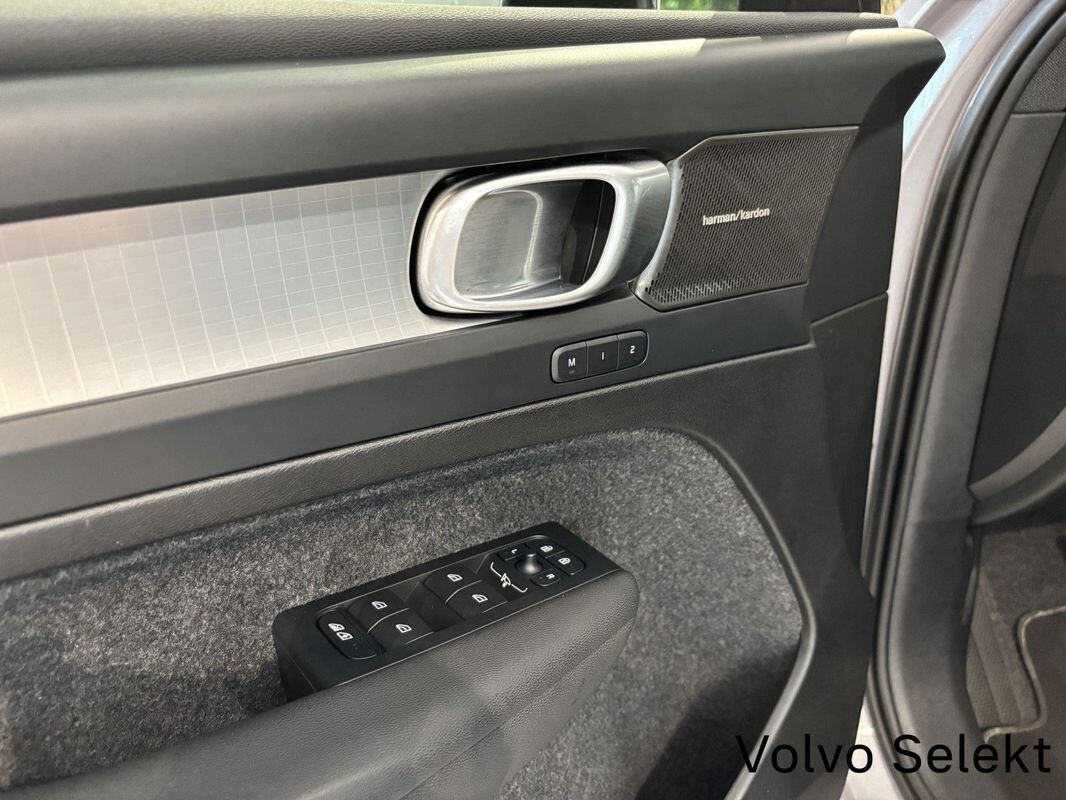 Volvo XC 40 - zdjęcie 21